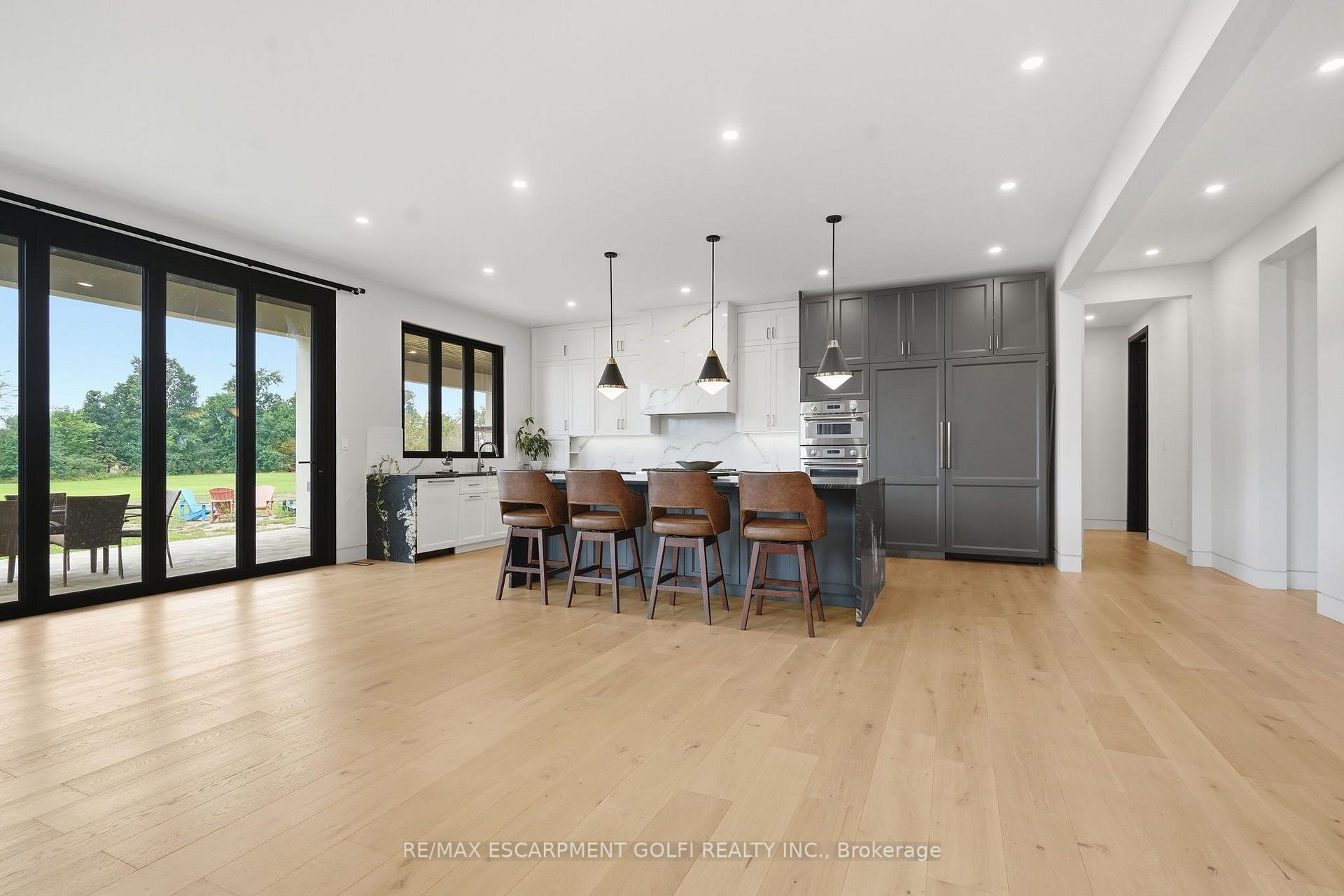 Photo 13 of 7944 Young Street, West Lincoln, West Lincoln — HOMEH