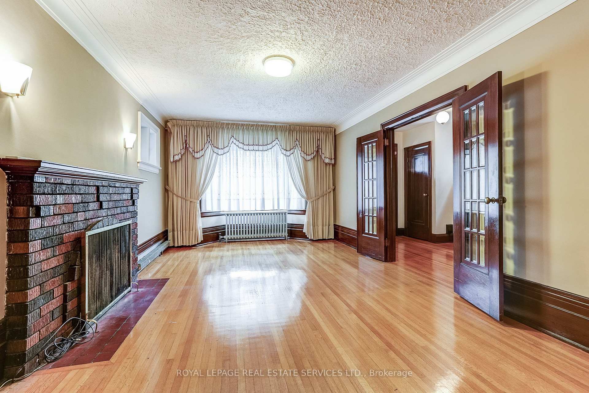 Photo 8 of 15 Oakview Avenue, Toronto, High Park North — HOMEH
