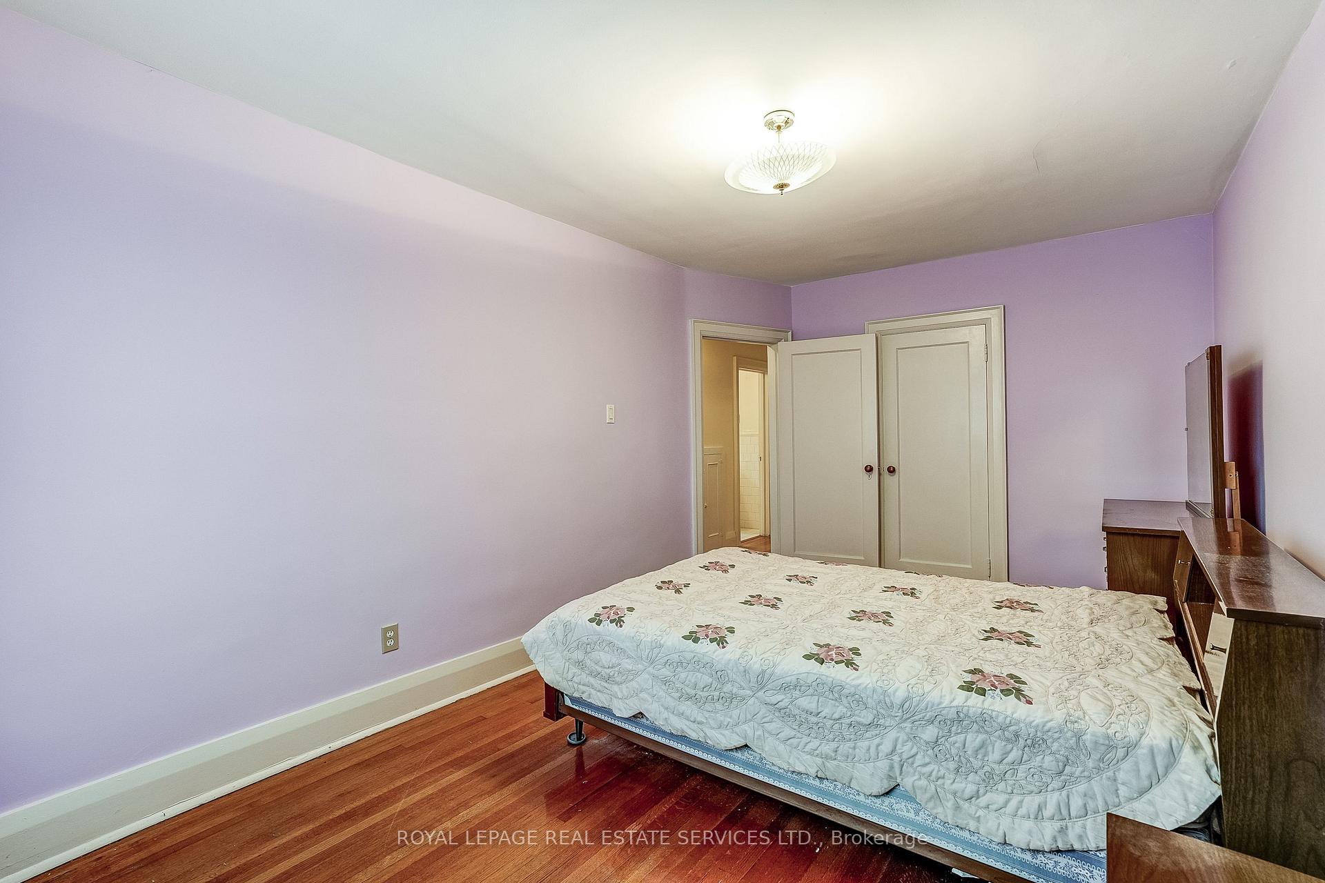 Photo 20 of 15 Oakview Avenue, Toronto, High Park North — HOMEH