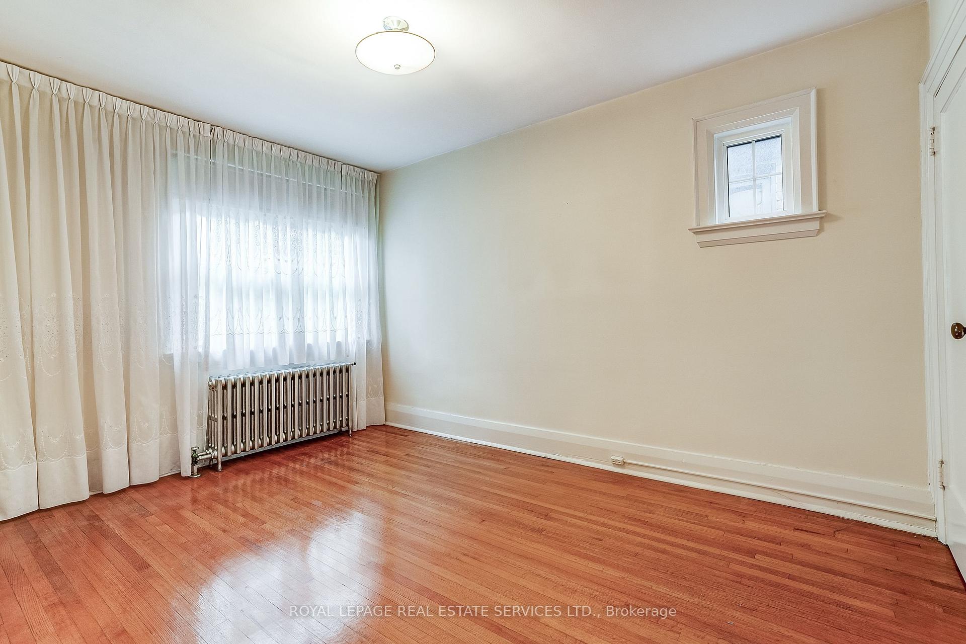 Photo 23 of 15 Oakview Avenue, Toronto, High Park North — HOMEH