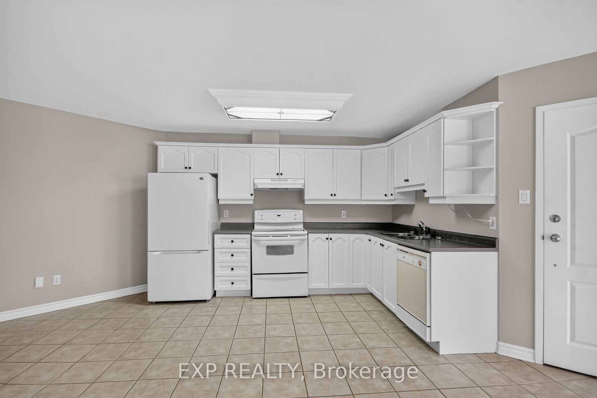 Photo 5 of Unit 2A, 97 Mill Street, Russell, Village of Russell — HOMEH