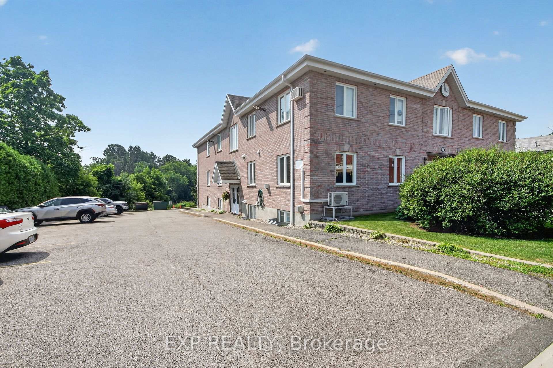 Photo 15 of Unit 2A, 97 Mill Street, Russell, Village of Russell — HOMEH