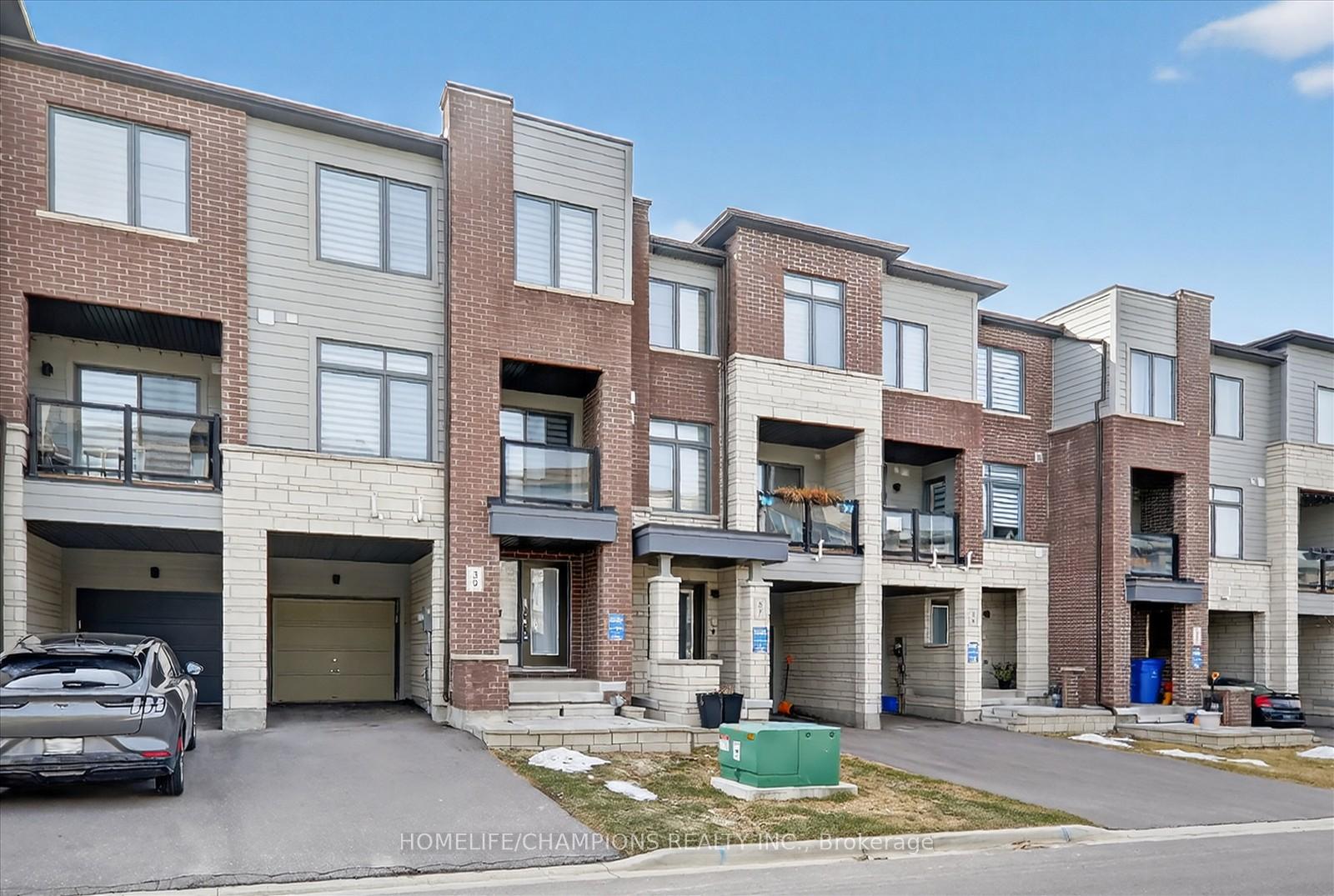 Photo 2 of 39 Delano Way, Newmarket, Woodland Hill — HOMEH