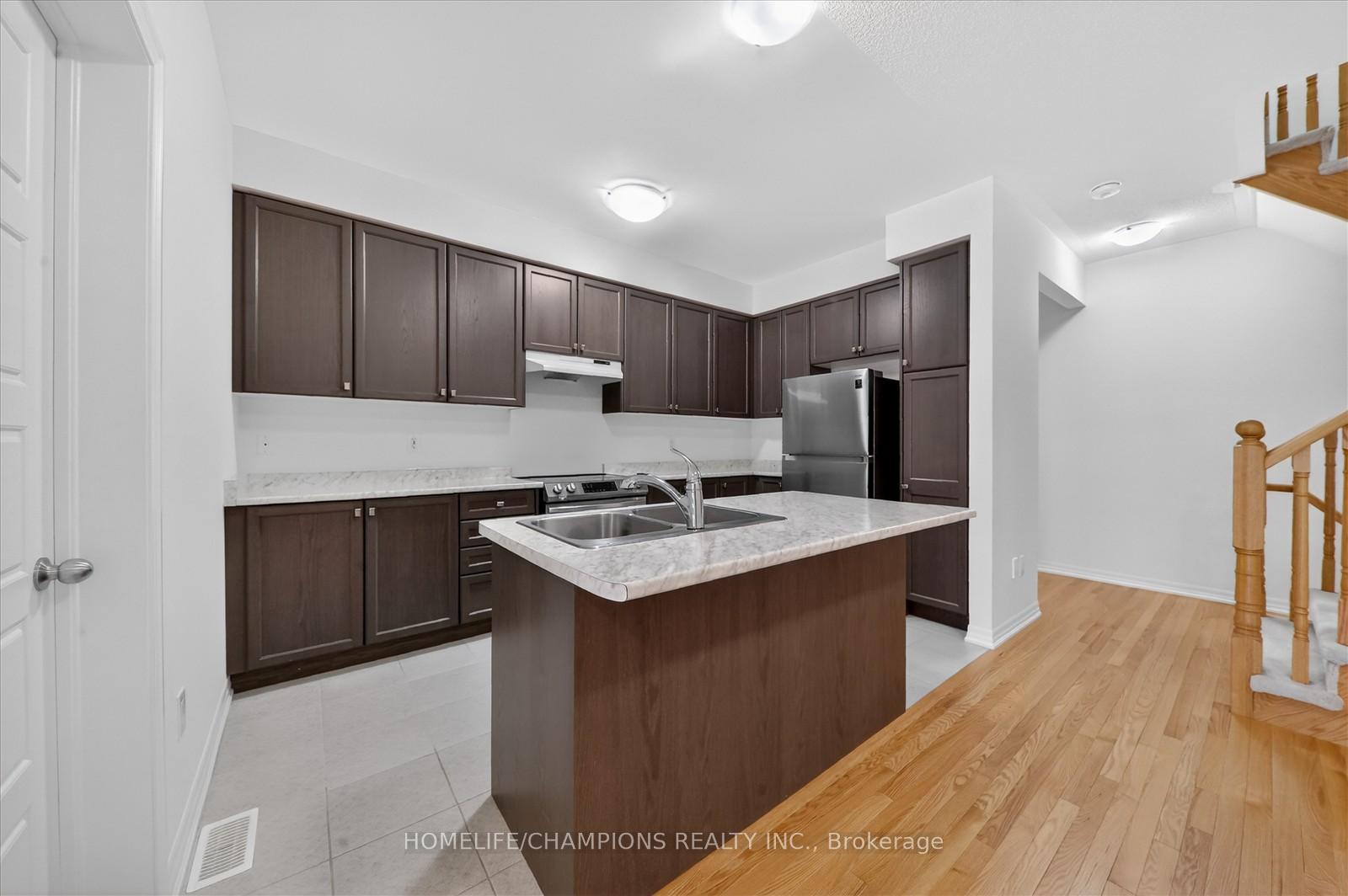 Photo 13 of 39 Delano Way, Newmarket, Woodland Hill — HOMEH