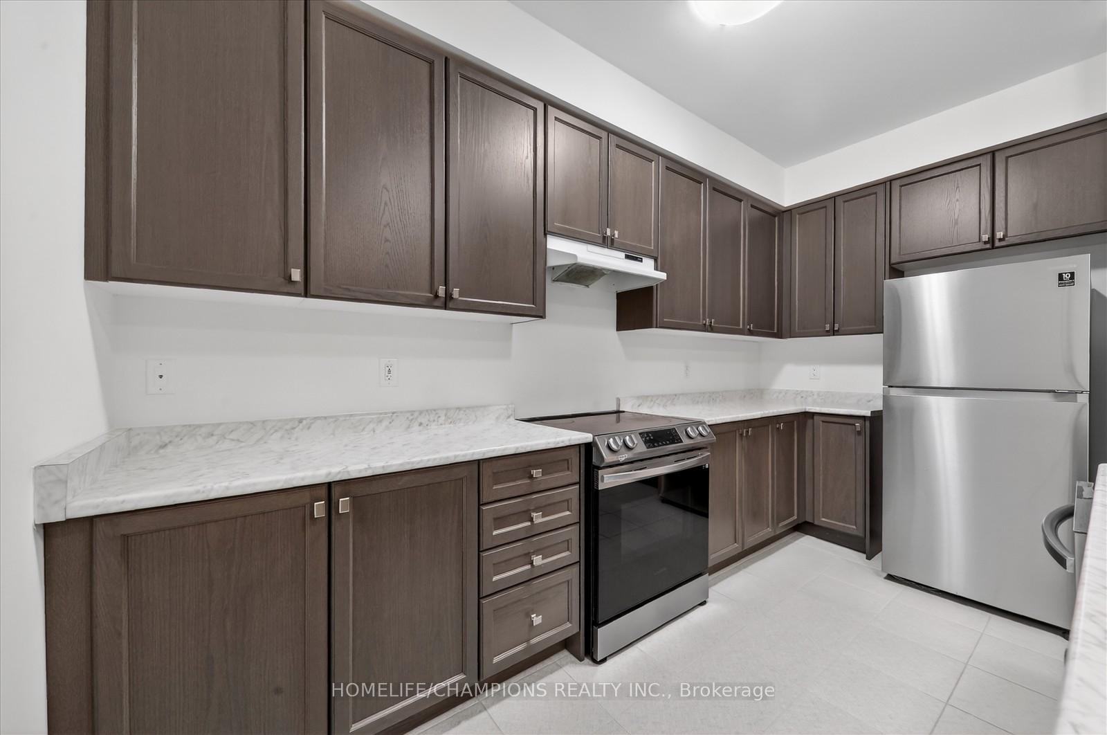 Photo 15 of 39 Delano Way, Newmarket, Woodland Hill — HOMEH