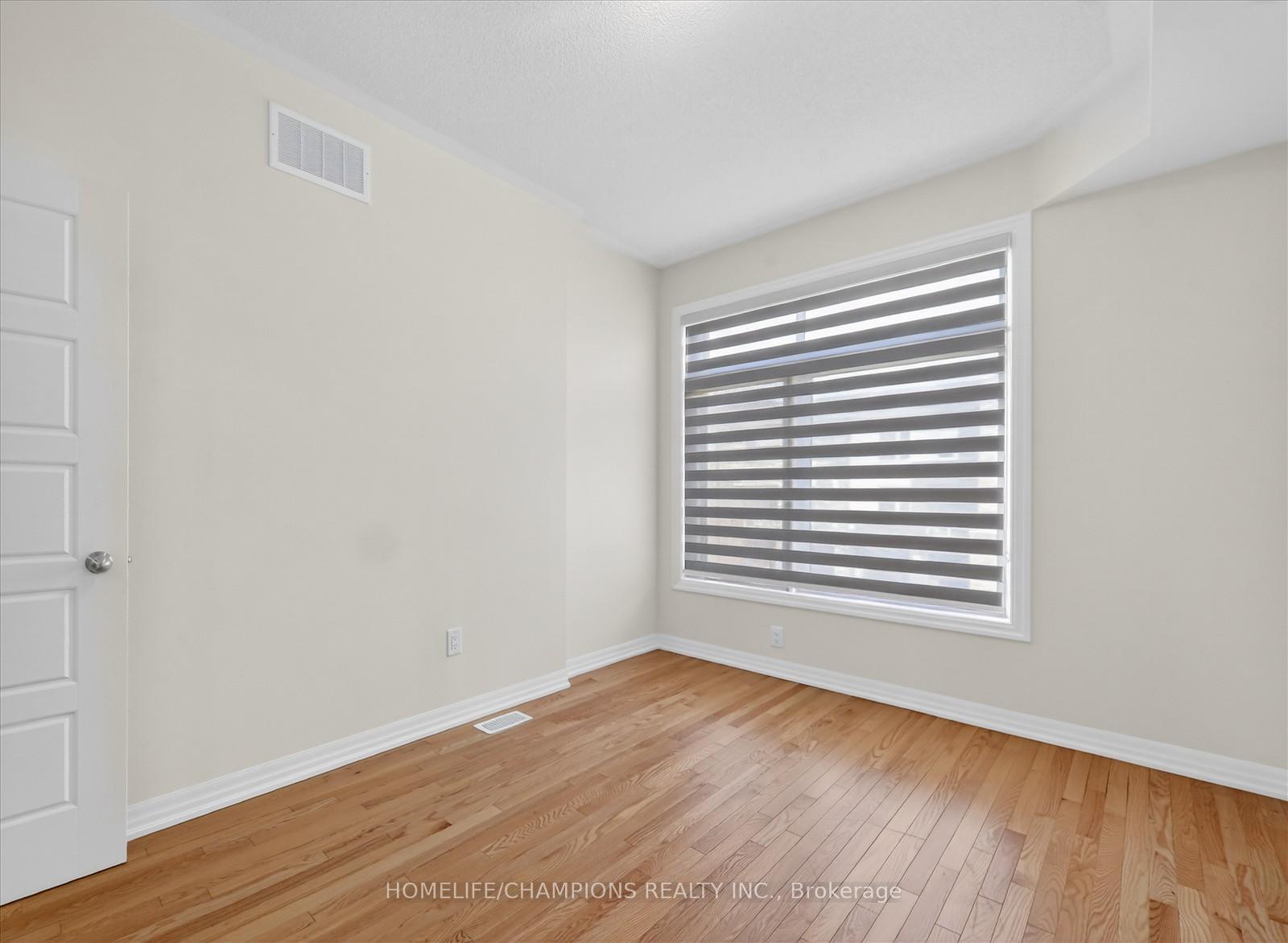 Photo 17 of 39 Delano Way, Newmarket, Woodland Hill — HOMEH