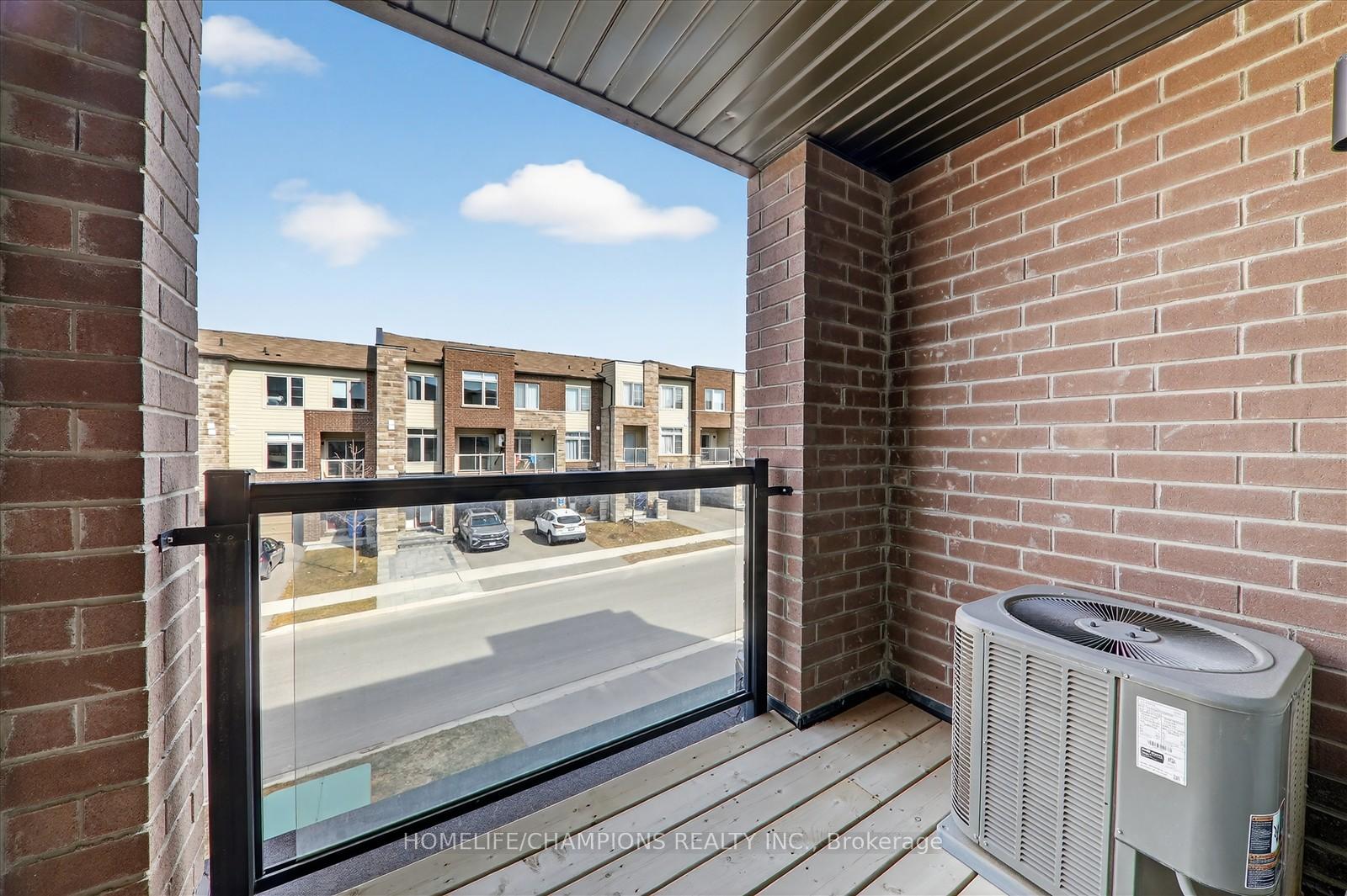 Photo 19 of 39 Delano Way, Newmarket, Woodland Hill — HOMEH