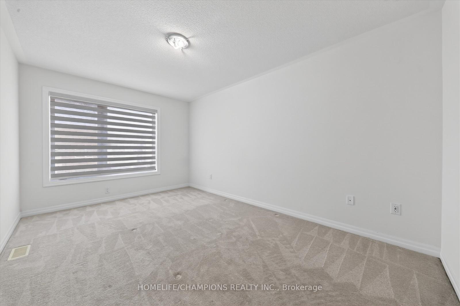 Photo 21 of 39 Delano Way, Newmarket, Woodland Hill — HOMEH
