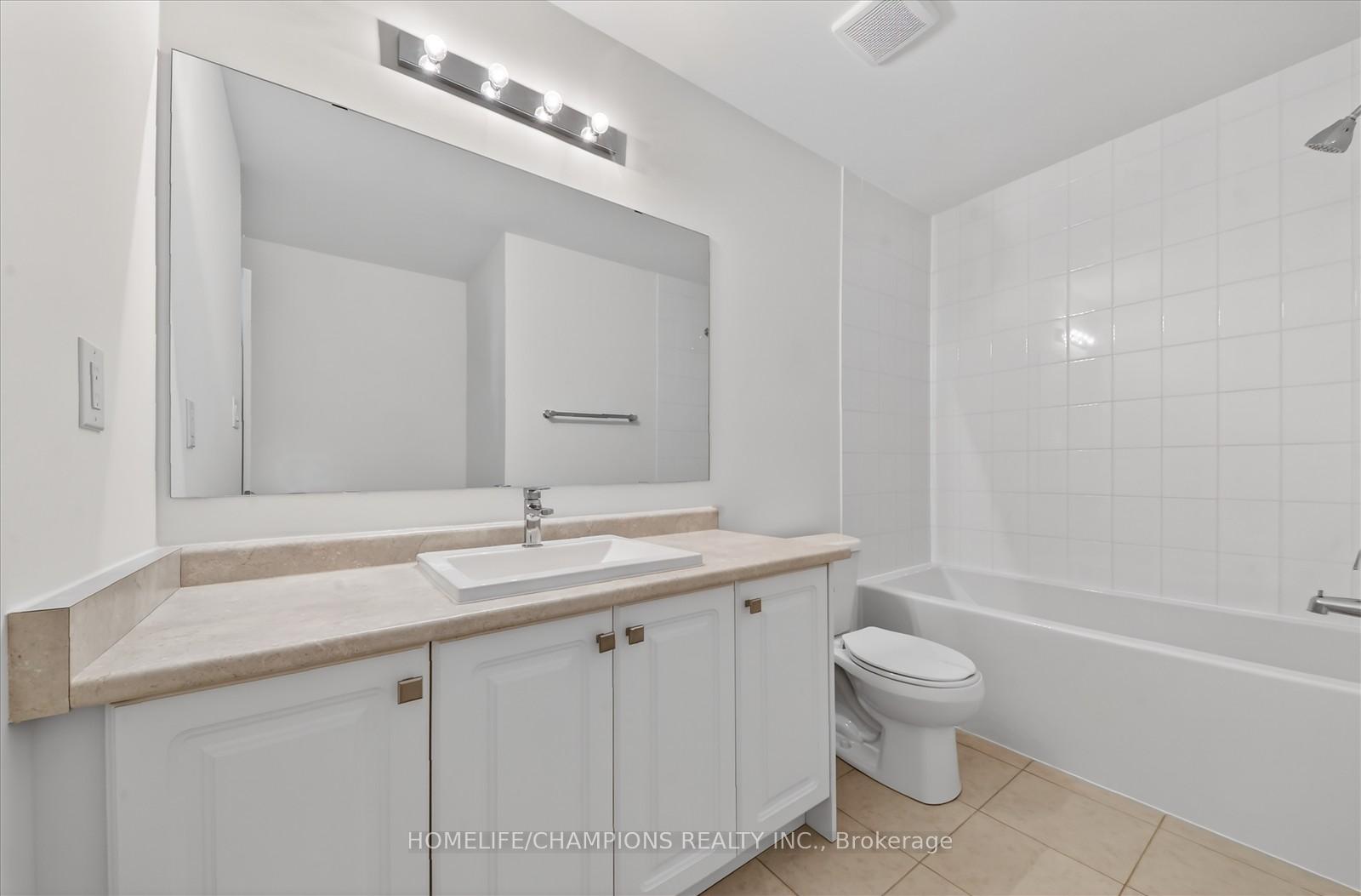 Photo 23 of 39 Delano Way, Newmarket, Woodland Hill — HOMEH