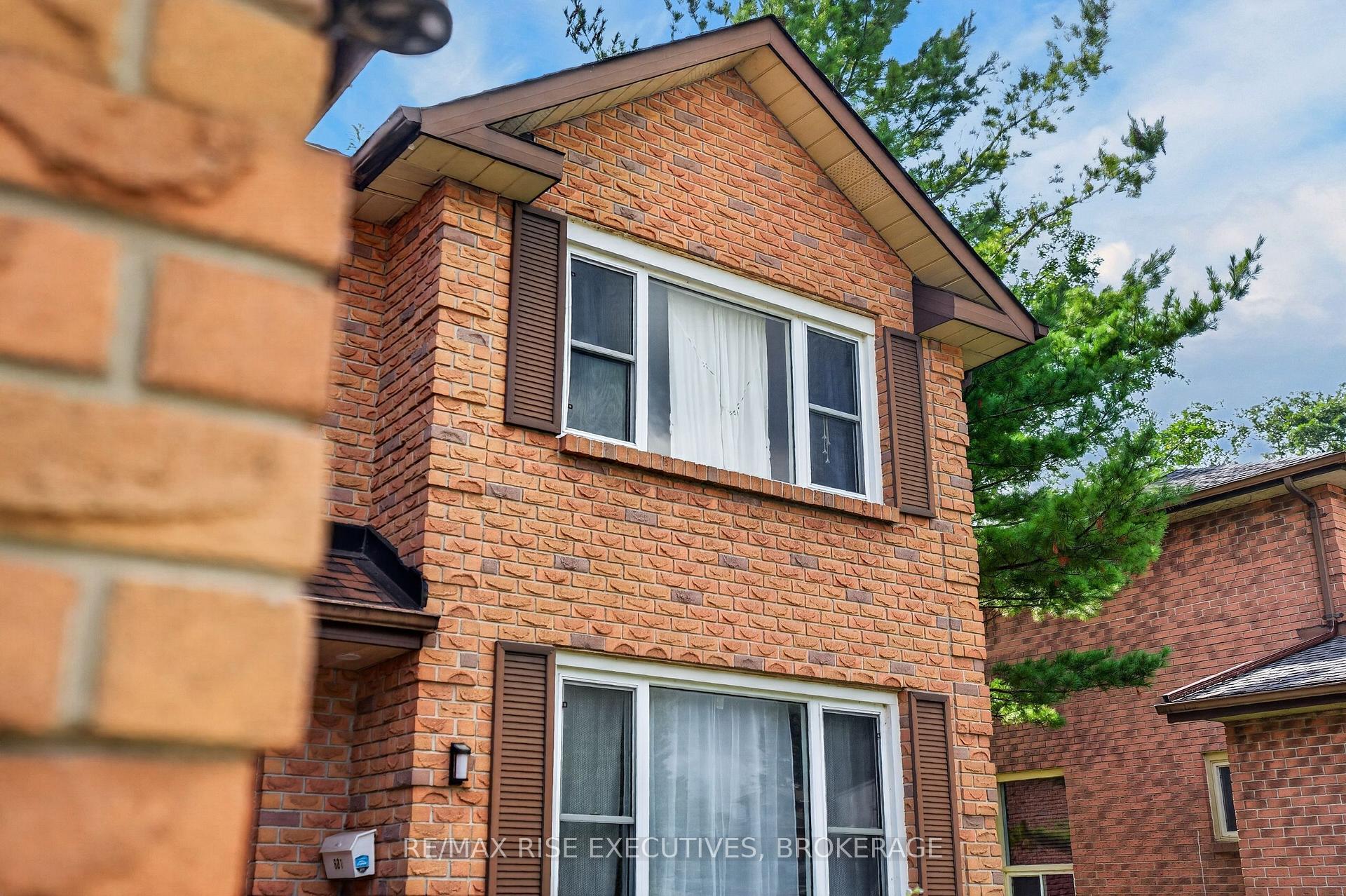 Photo 2 of 601 Forest Hill Drive, Kingston, South of Taylor-Kidd Blvd — HOMEH