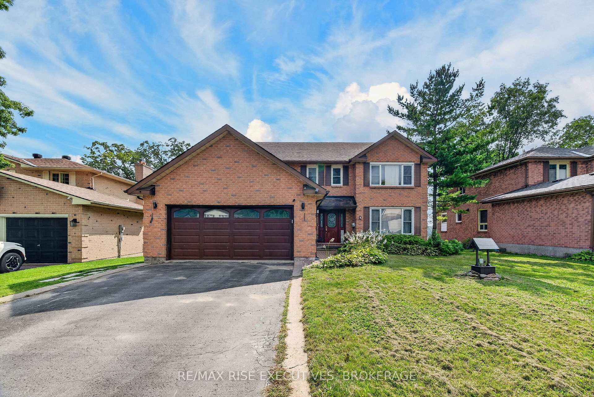 Photo 3 of 601 Forest Hill Drive, Kingston, South of Taylor-Kidd Blvd — HOMEH