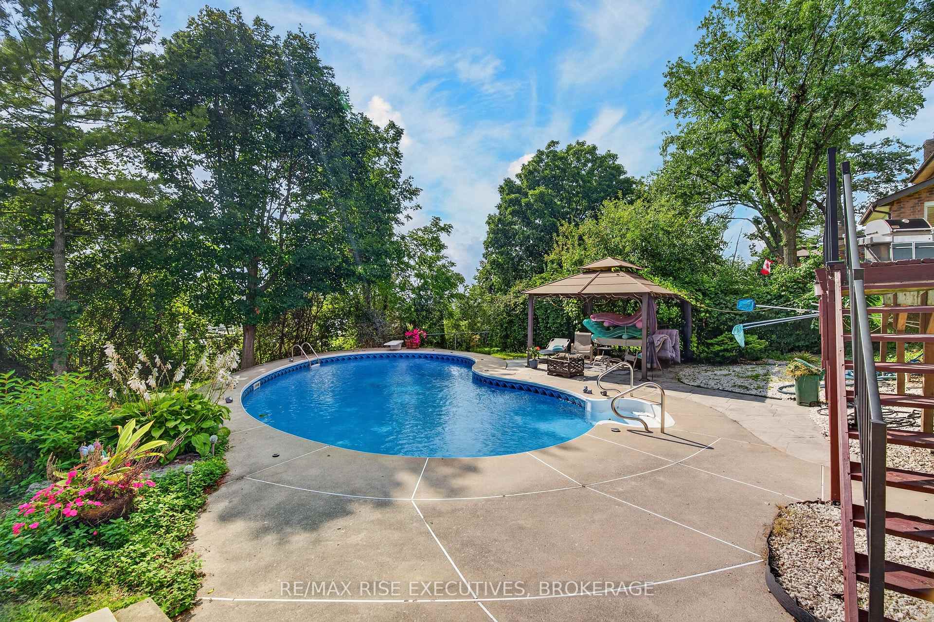 Photo 4 of 601 Forest Hill Drive, Kingston, South of Taylor-Kidd Blvd — HOMEH