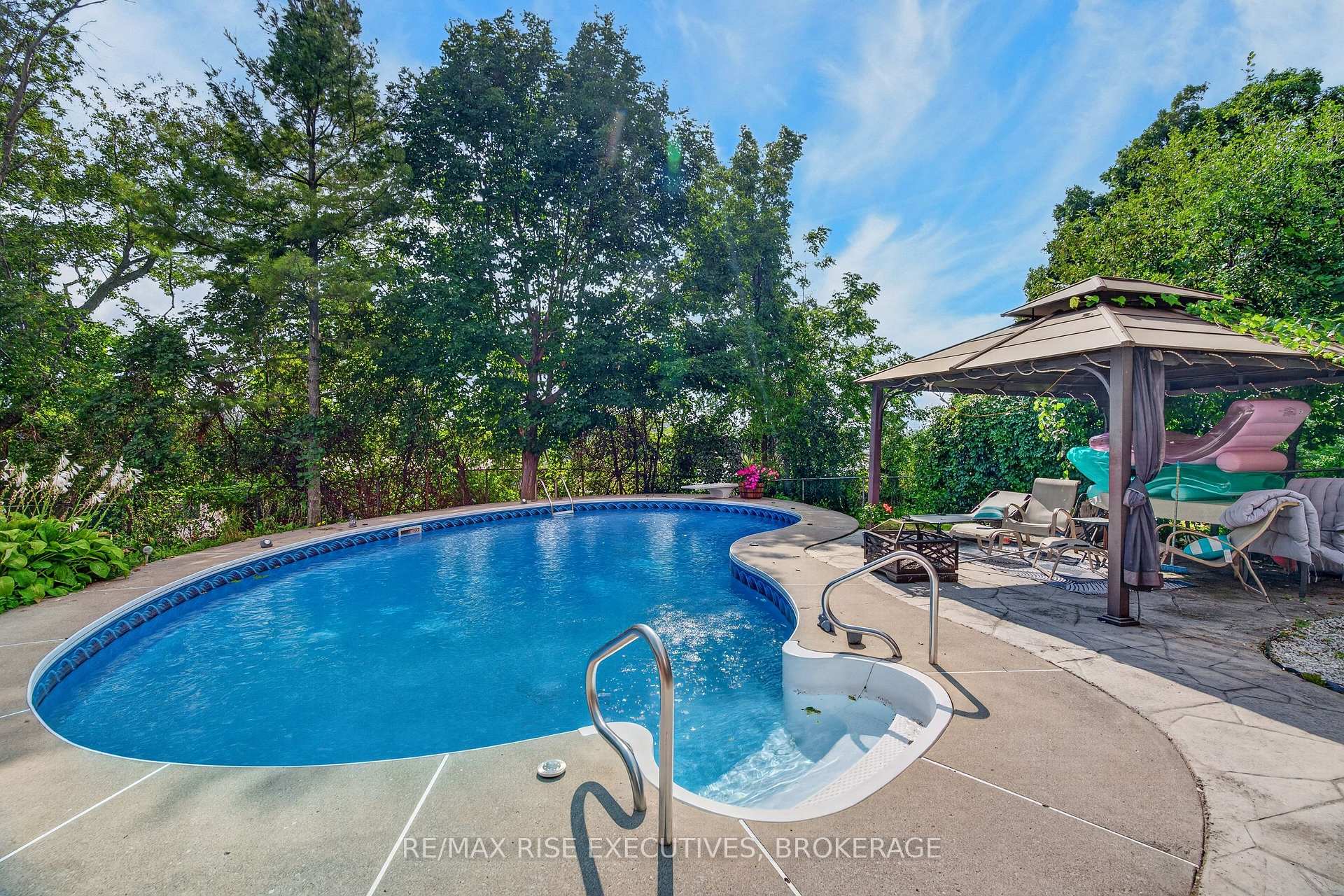 Photo 41 of 601 Forest Hill Drive, Kingston, South of Taylor-Kidd Blvd — HOMEH
