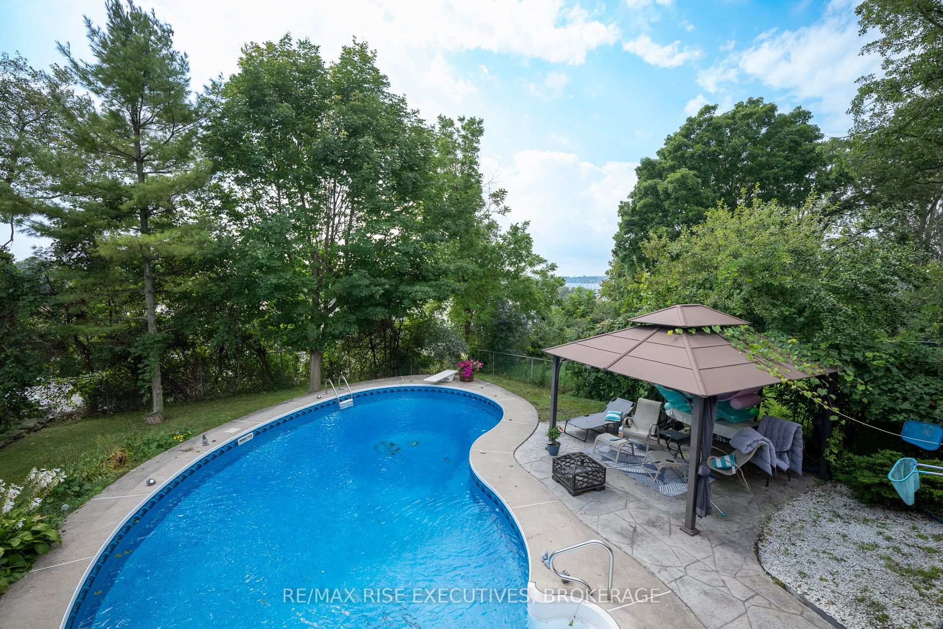 Photo 45 of 601 Forest Hill Drive, Kingston, South of Taylor-Kidd Blvd — HOMEH