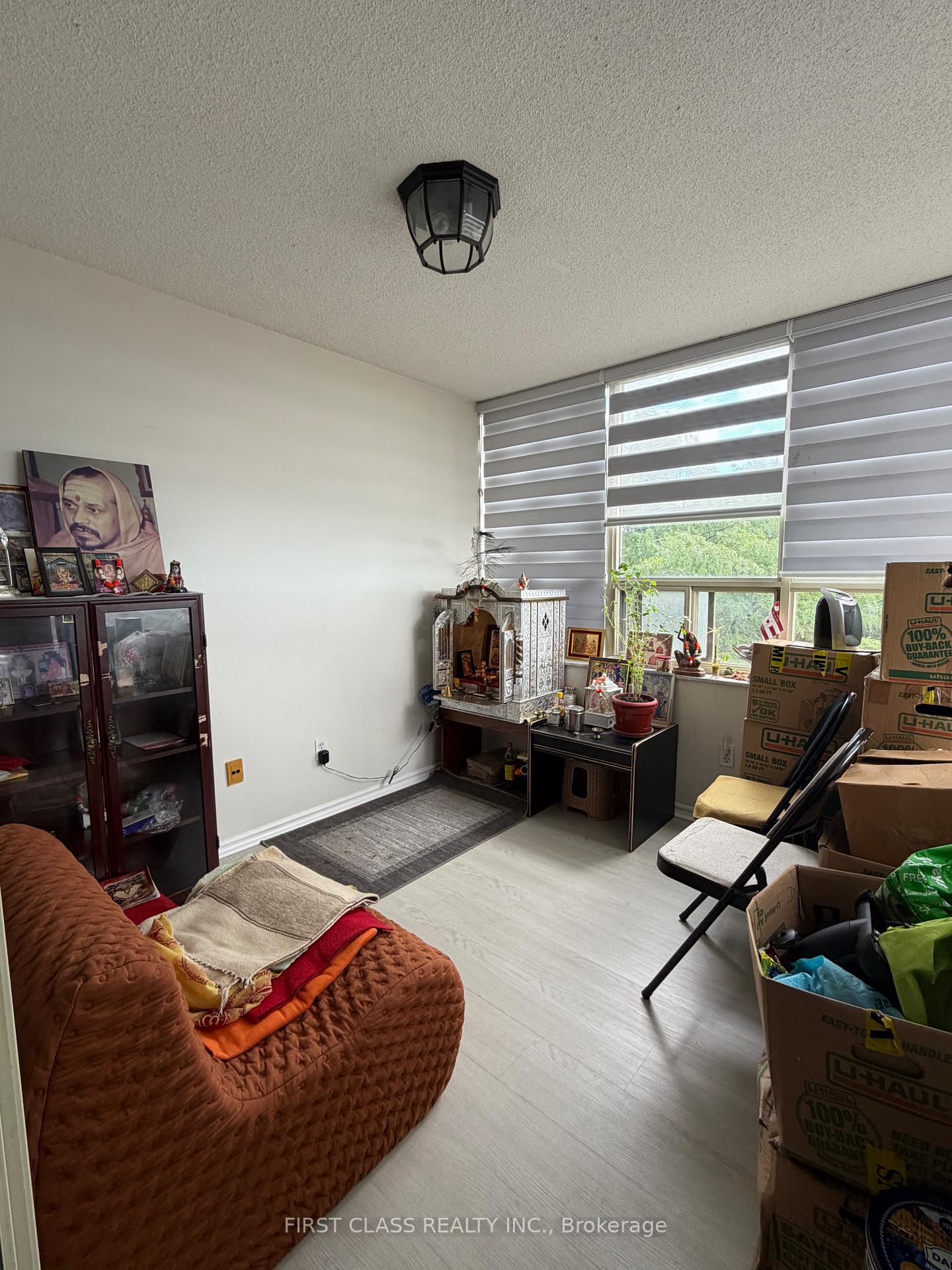 Photo 5 of Unit 402, 30 Malta Avenue, Brampton, Fletcher's Creek South — HOMEH