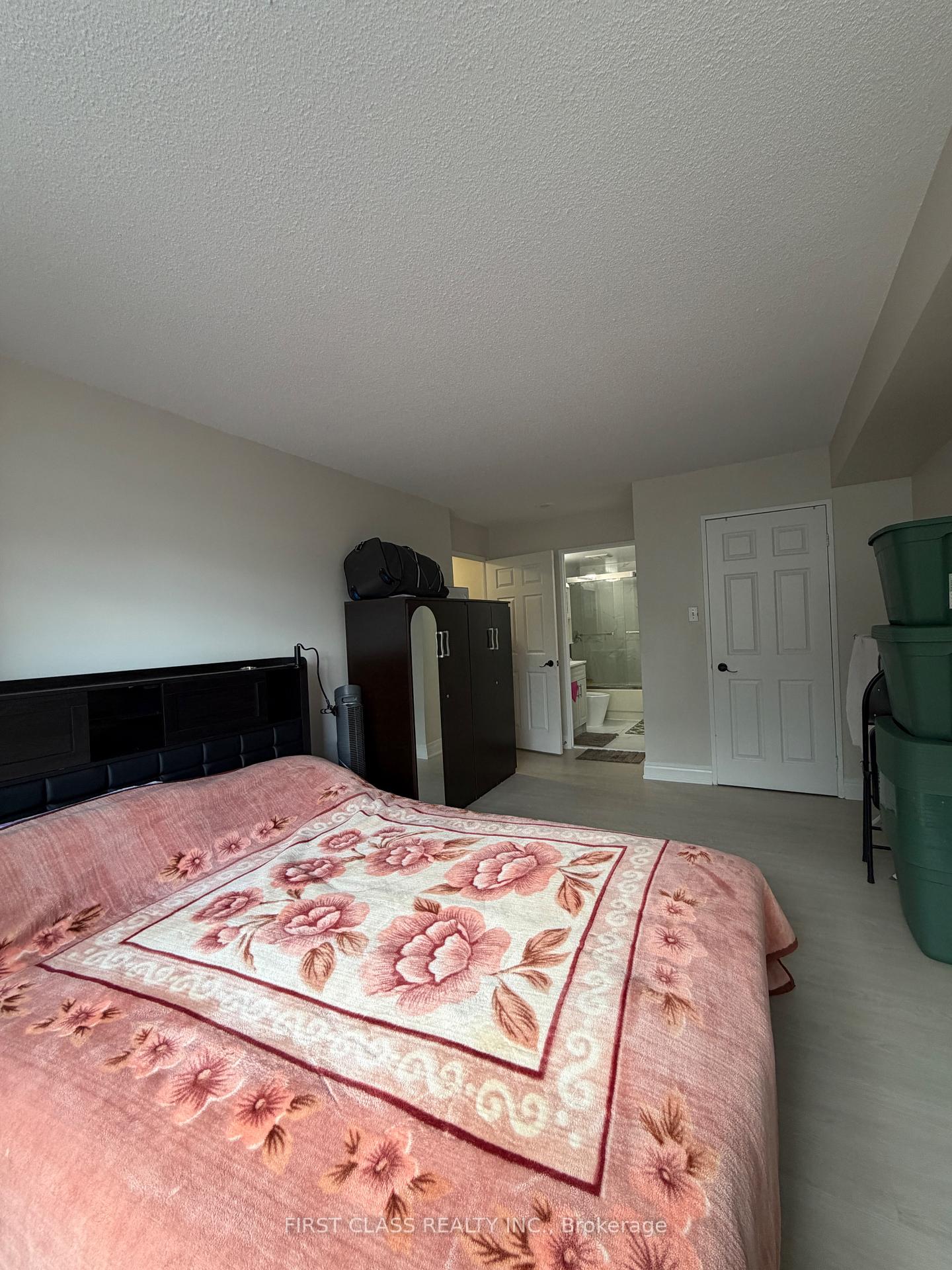 Photo 33 of Unit 402, 30 Malta Avenue, Brampton, Fletcher's Creek South — HOMEH
