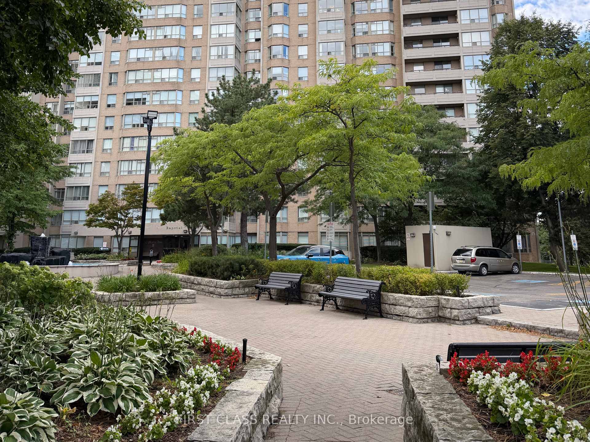 Photo 2 of Unit 402, 30 Malta Avenue, Brampton, Fletcher's Creek South — HOMEH