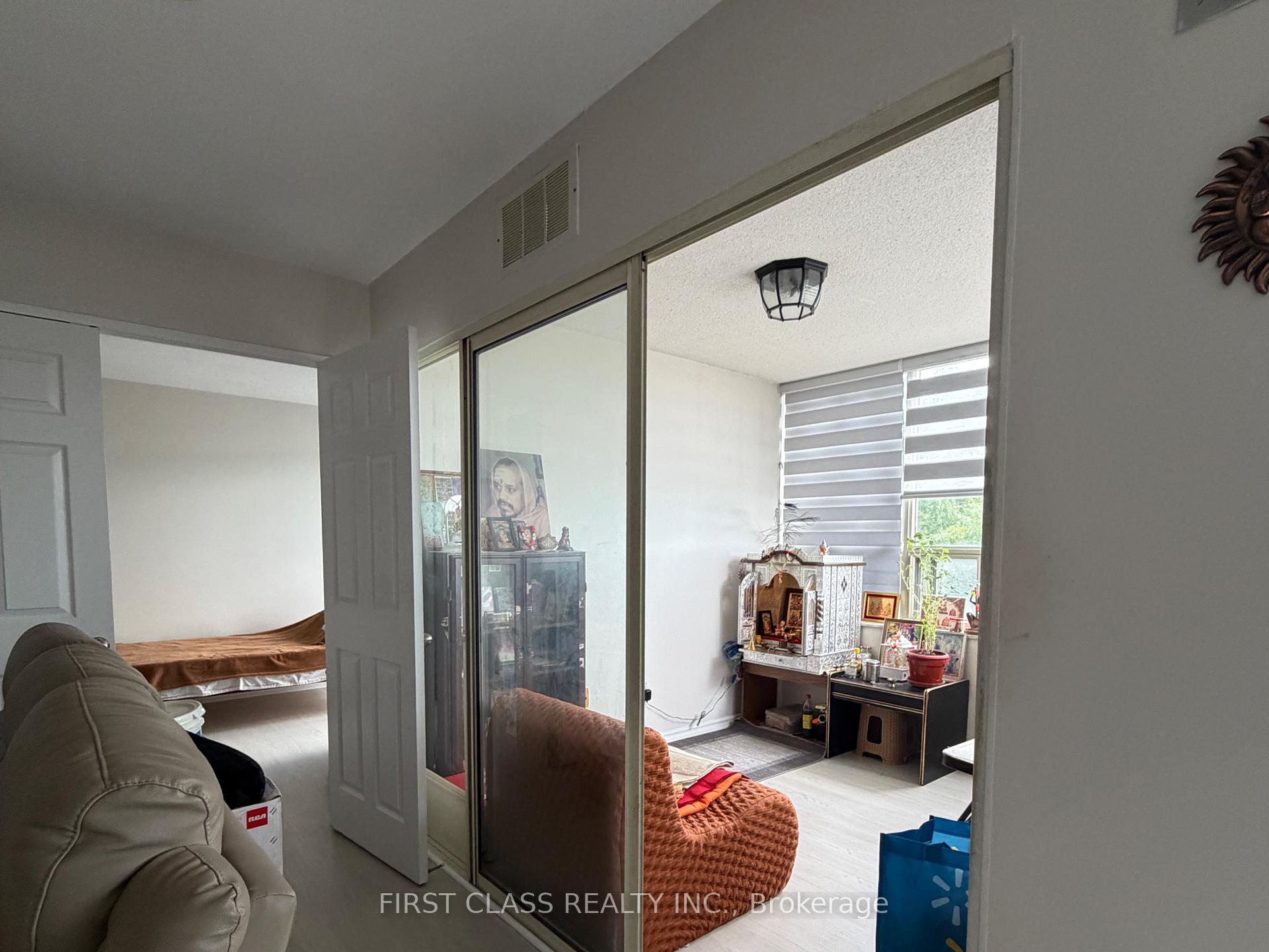 Photo 14 of Unit 402, 30 Malta Avenue, Brampton, Fletcher's Creek South — HOMEH