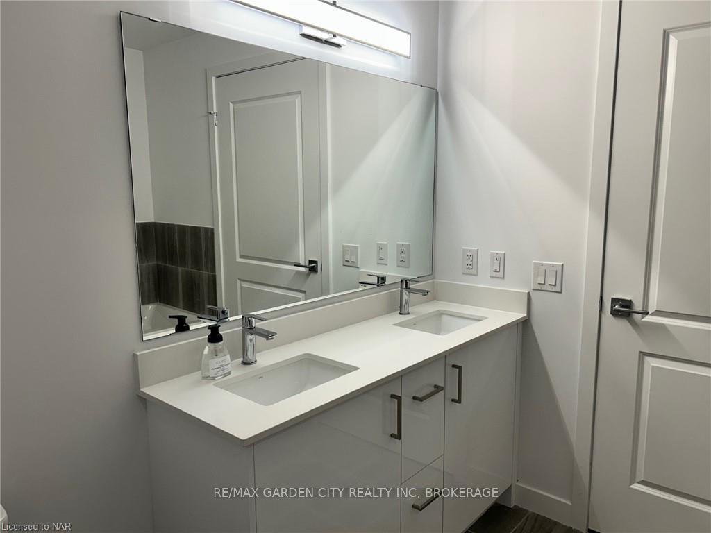 Photo 18 of Unit 213, 7549B Kalar Road, Niagara Falls, Brown — HOMEH