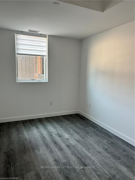 Photo 25 of Unit 213, 7549B Kalar Road, Niagara Falls, Brown — HOMEH