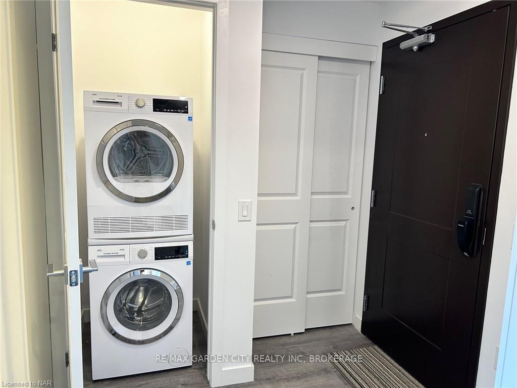 Photo 31 of Unit 213, 7549B Kalar Road, Niagara Falls, Brown — HOMEH