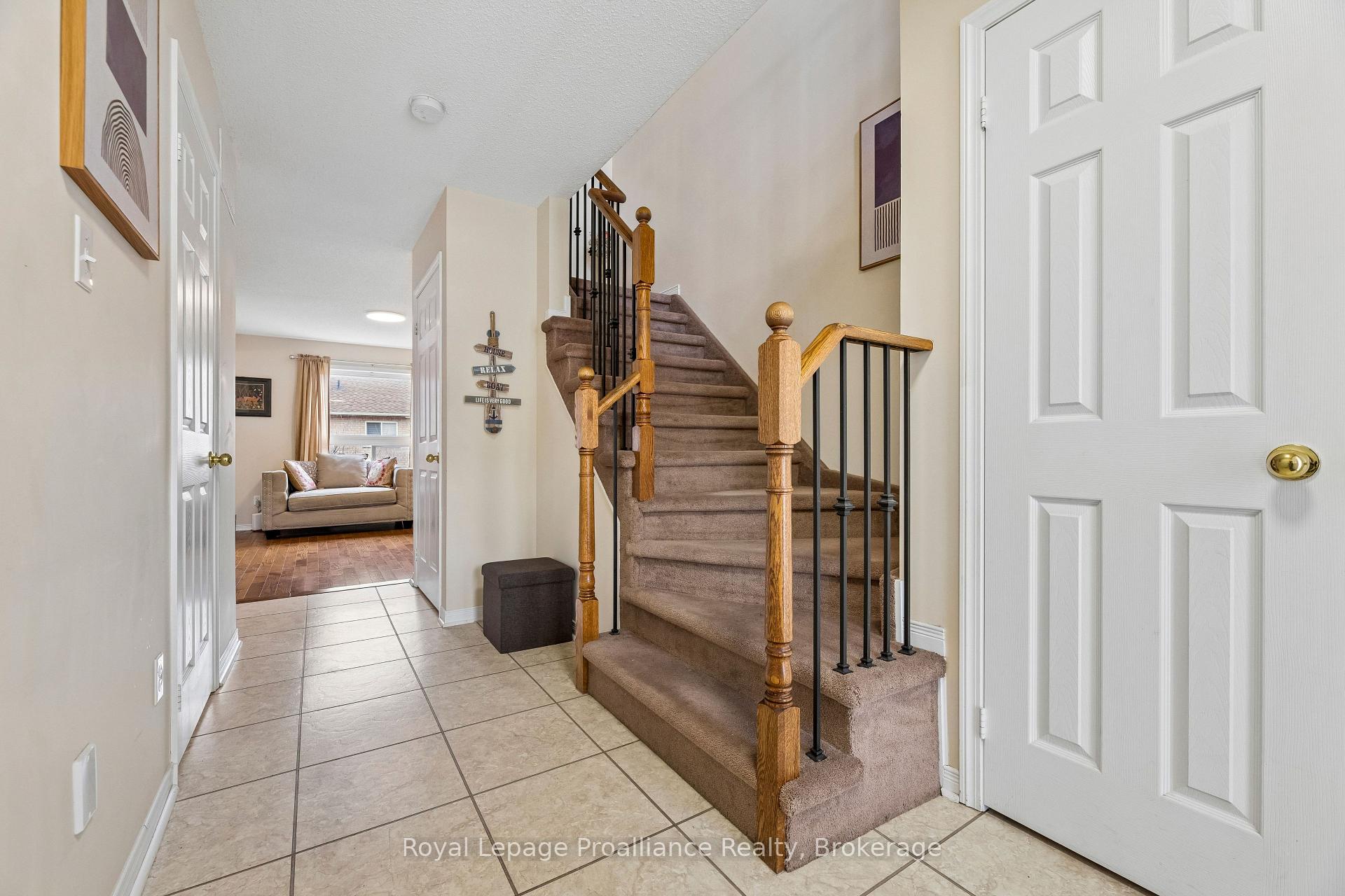 Photo 3 of Unit 61, 1119 Ormond Drive, Oshawa, Samac — HOMEH