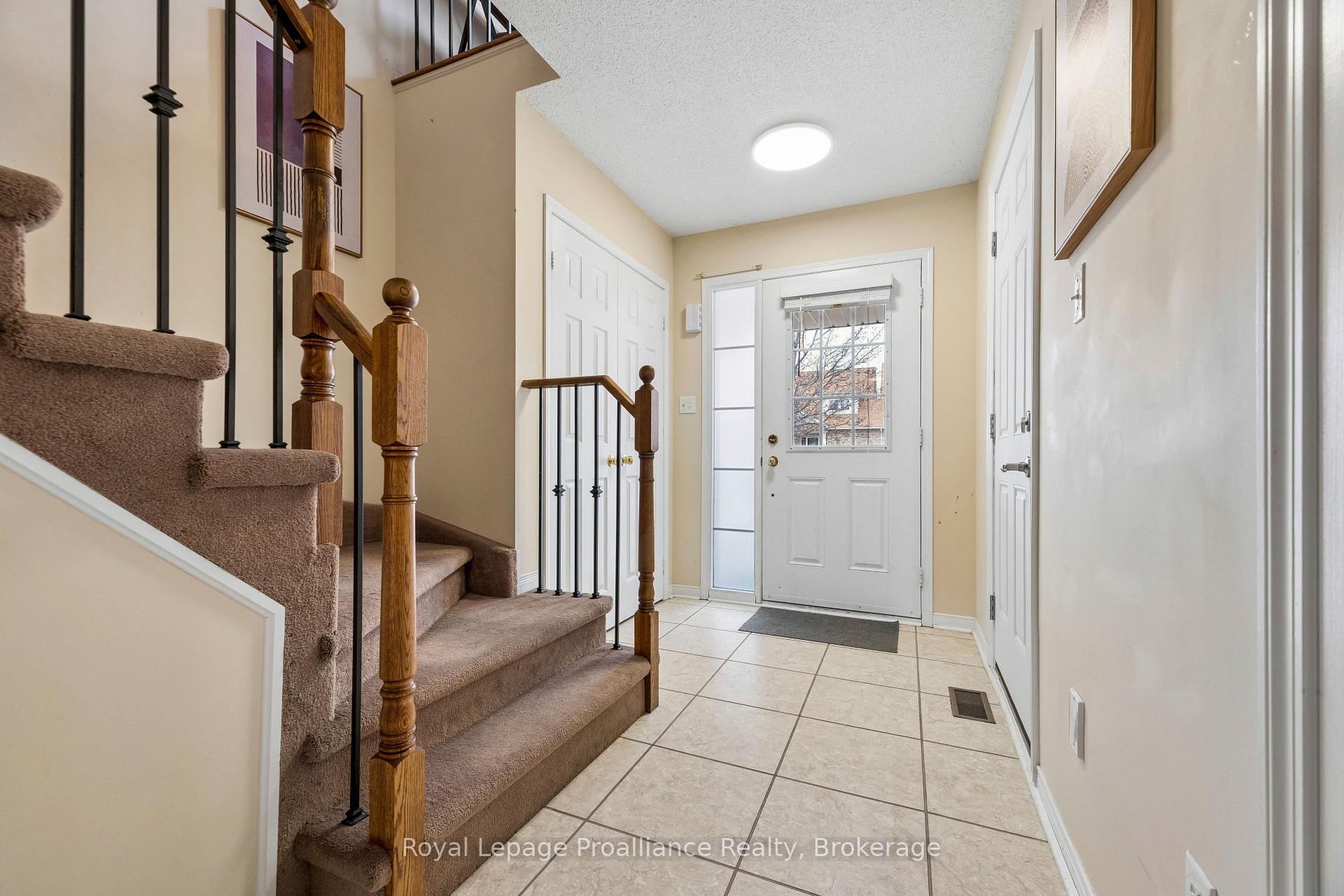 Photo 4 of Unit 61, 1119 Ormond Drive, Oshawa, Samac — HOMEH