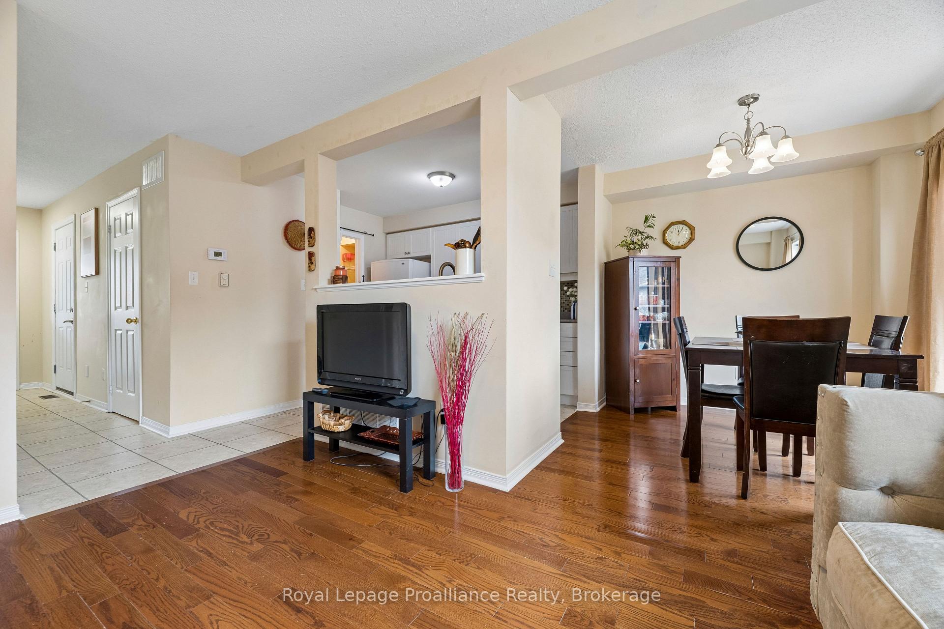 Photo 8 of Unit 61, 1119 Ormond Drive, Oshawa, Samac — HOMEH