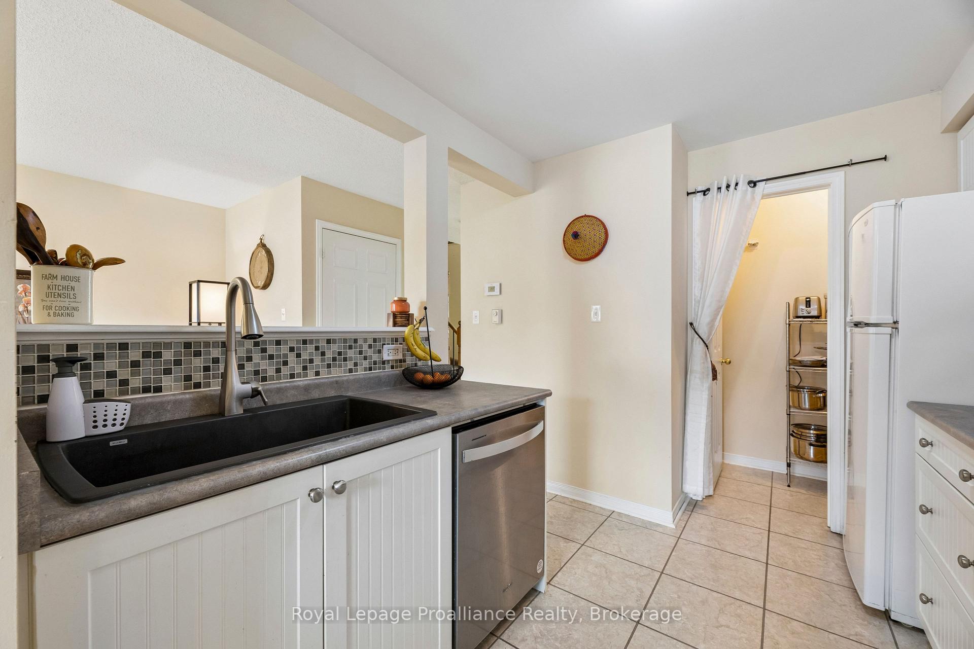 Photo 12 of Unit 61, 1119 Ormond Drive, Oshawa, Samac — HOMEH