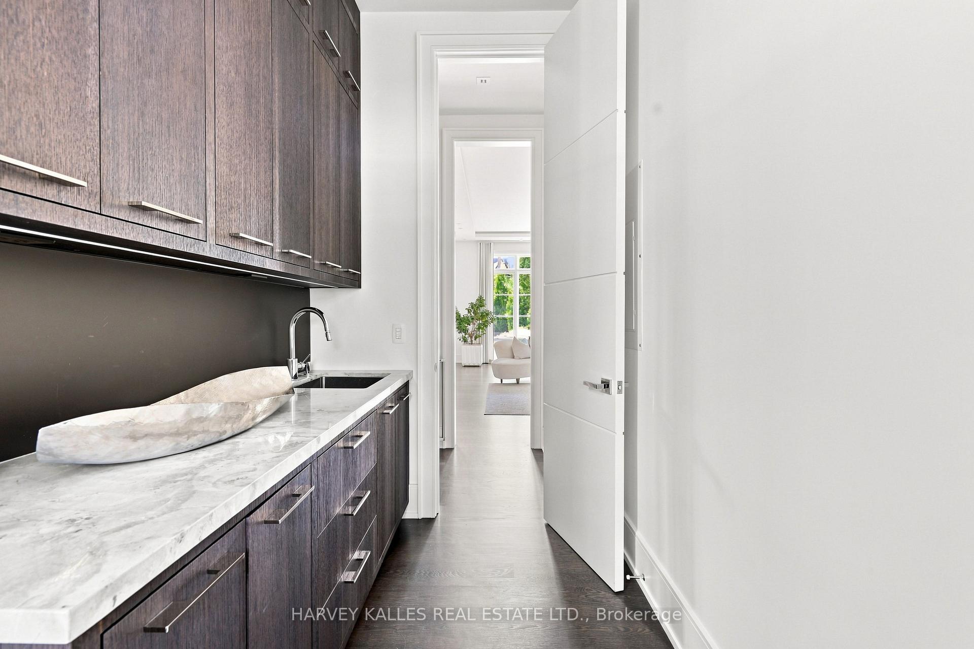 Photo 12 of 126 Sandringham Drive, North York, Lansing-Westgate — HOMEH