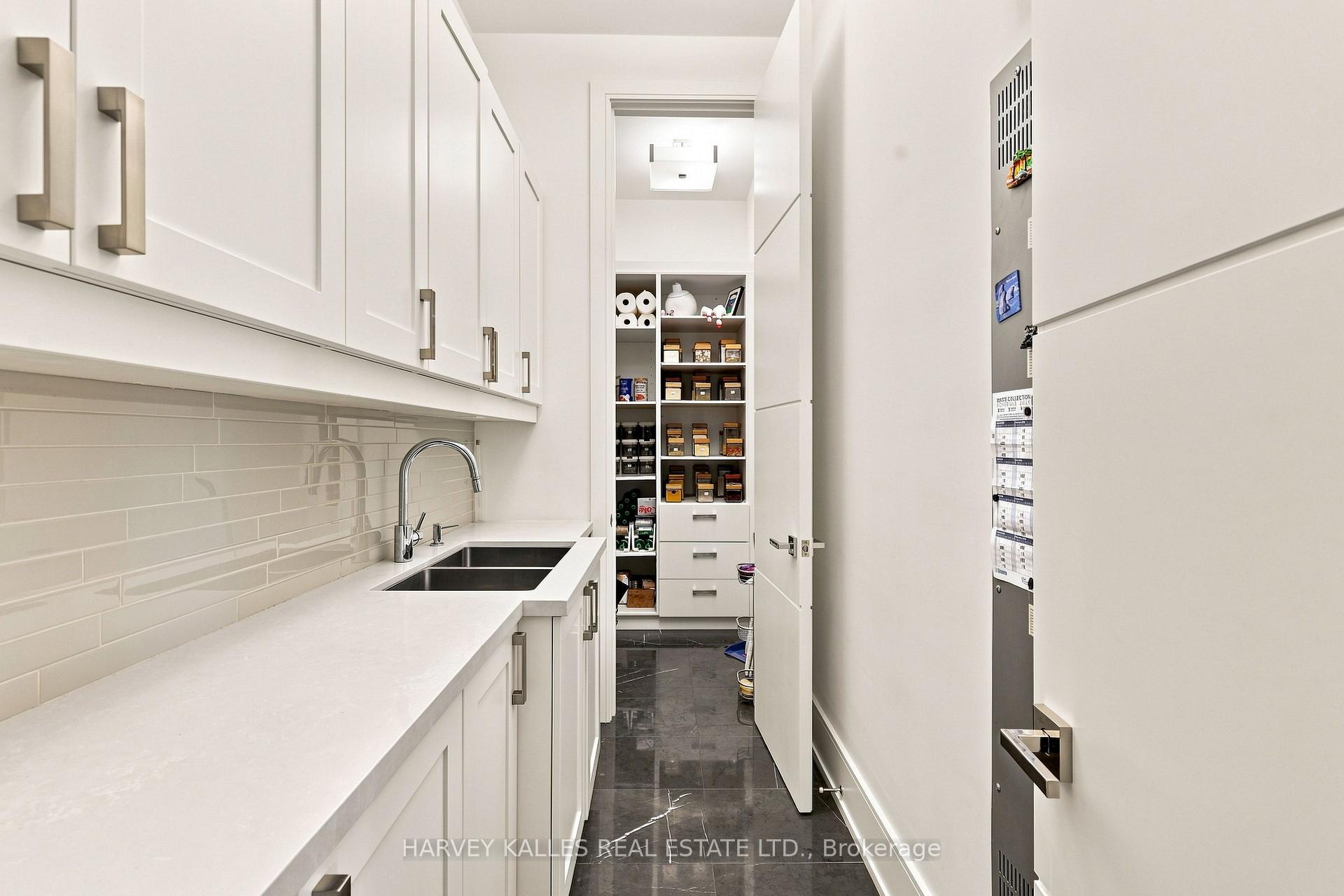 Photo 17 of 126 Sandringham Drive, North York, Lansing-Westgate — HOMEH