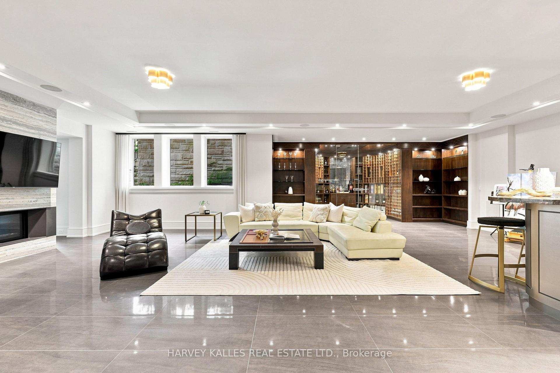 Photo 40 of 126 Sandringham Drive, North York, Lansing-Westgate — HOMEH