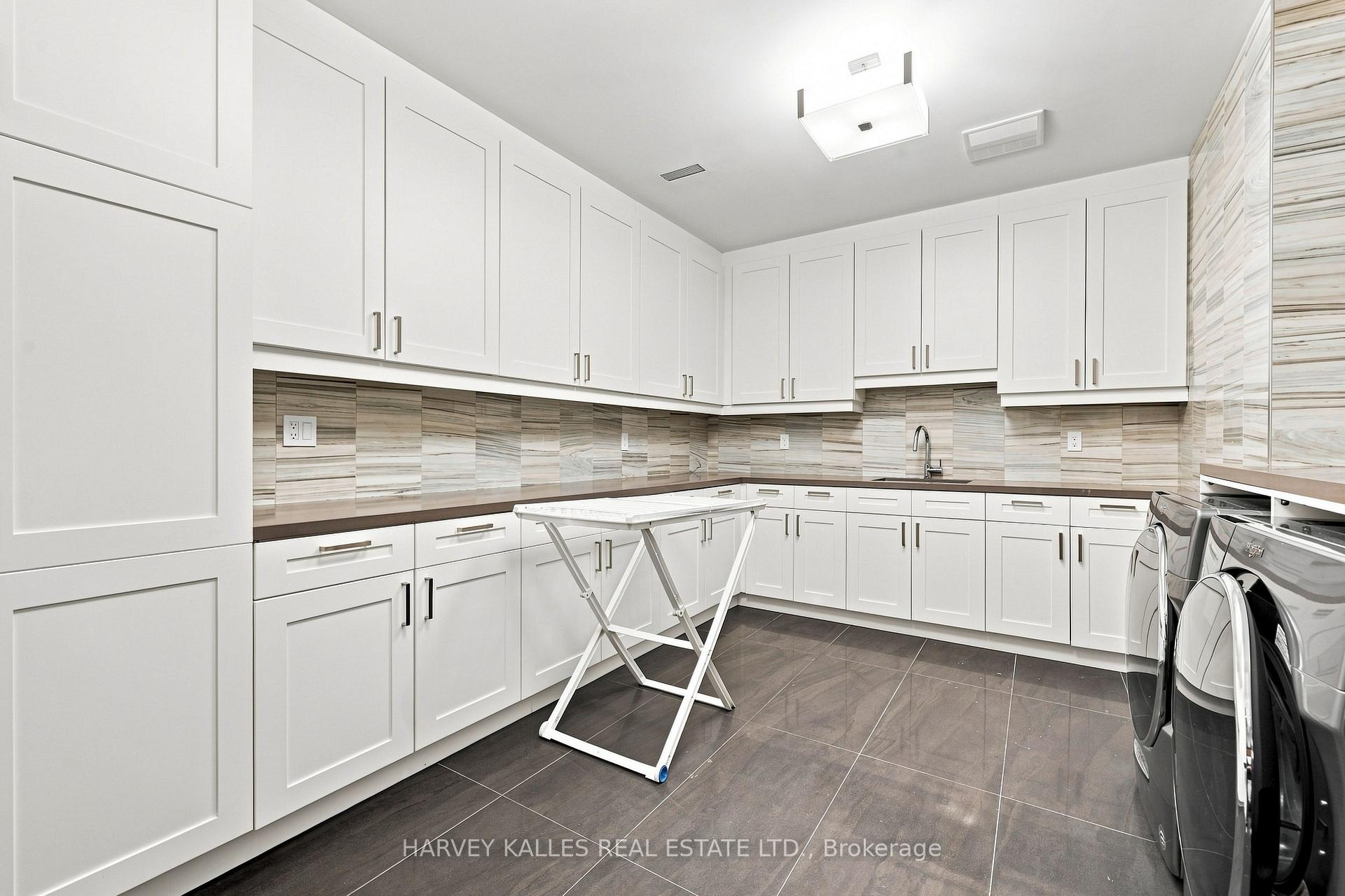 Photo 45 of 126 Sandringham Drive, North York, Lansing-Westgate — HOMEH