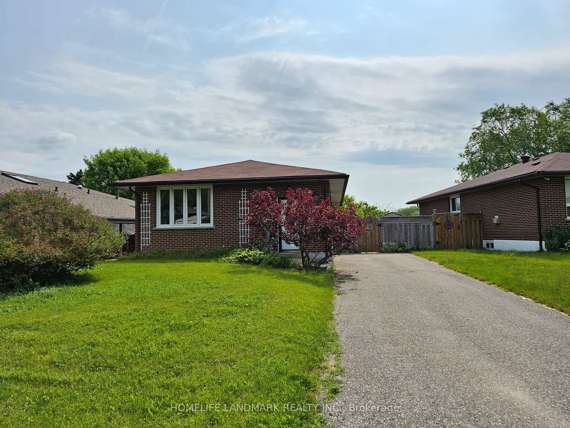 Photo of Unit Lower, 499 Tennyson Court