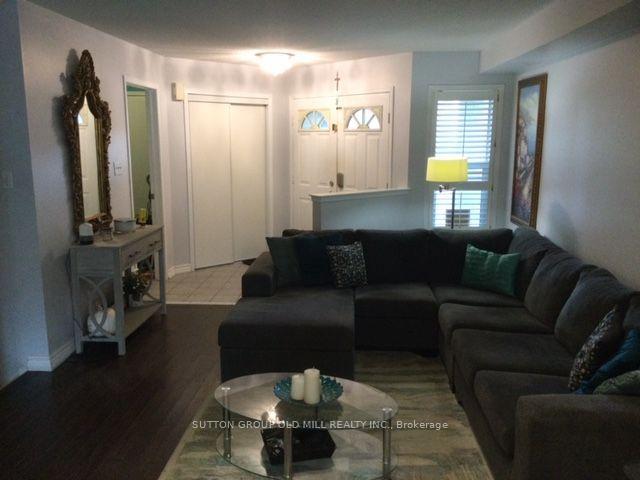 Photo 5 of 3926 Beechnut Row, Mississauga, Lisgar — HOMEH