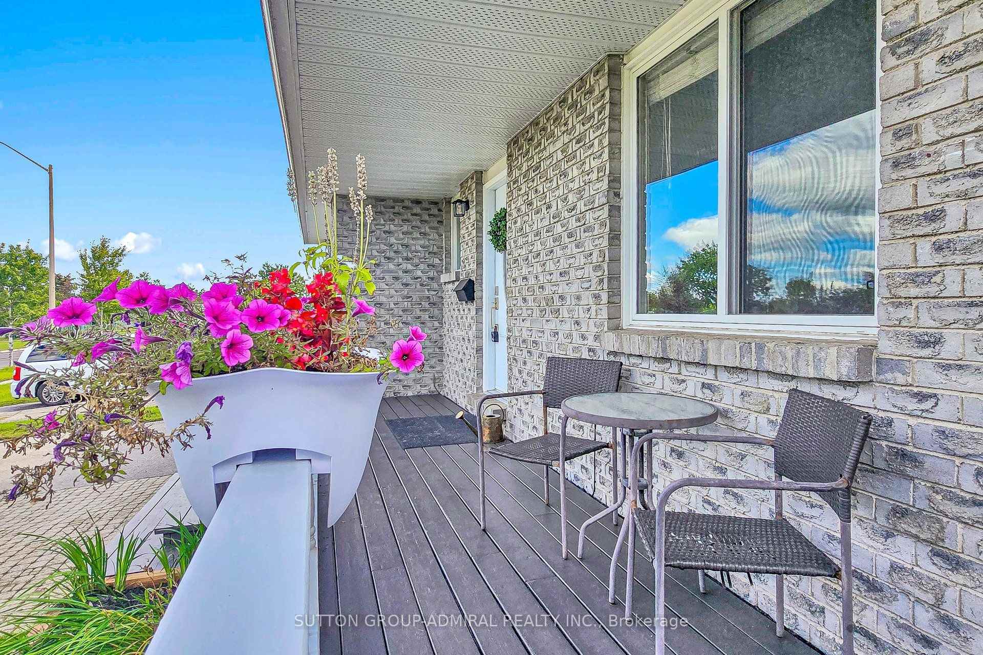 Photo 4 of 149 Little Avenue, Barrie, Allandale Heights — HOMEH