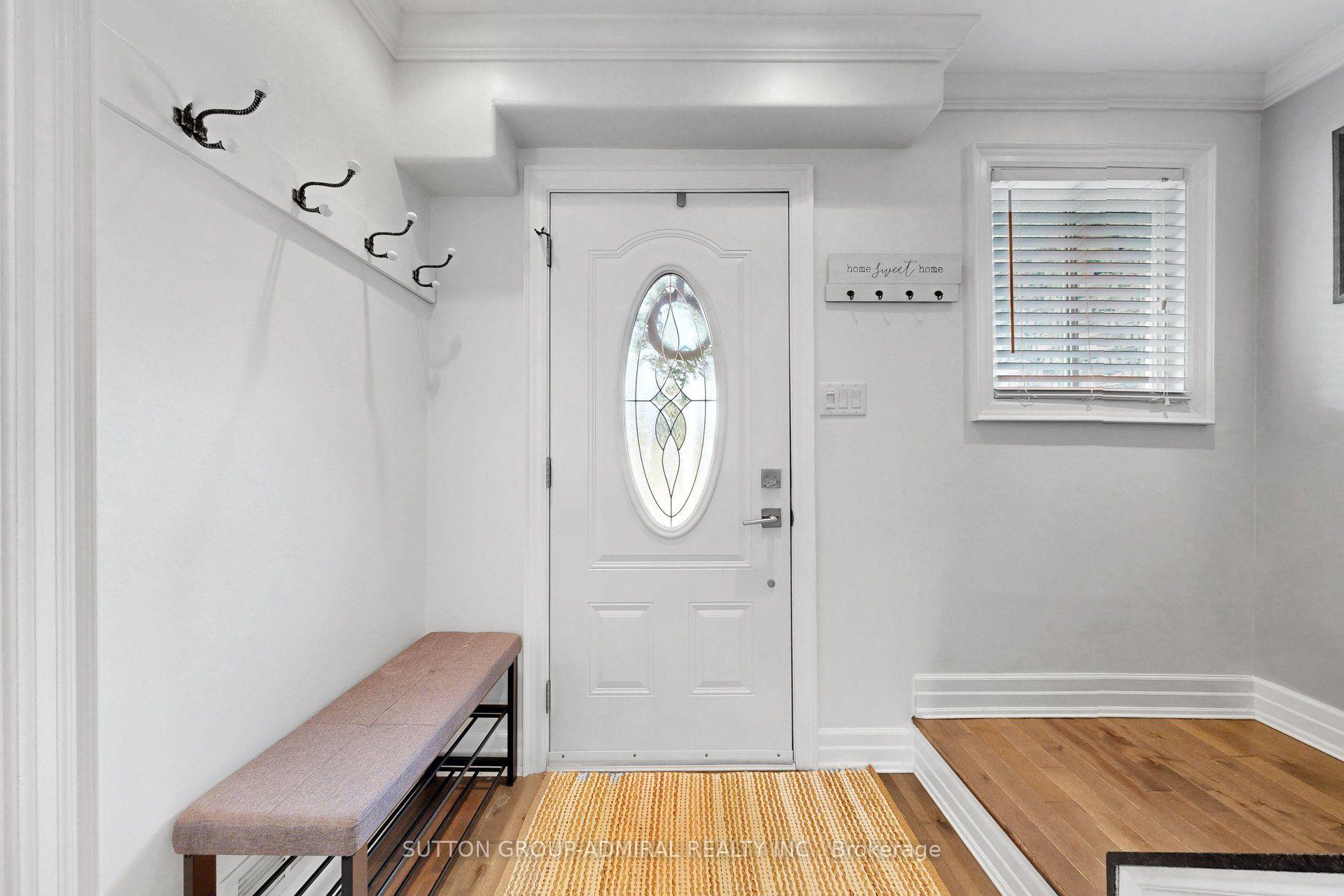Photo 5 of 149 Little Avenue, Barrie, Allandale Heights — HOMEH
