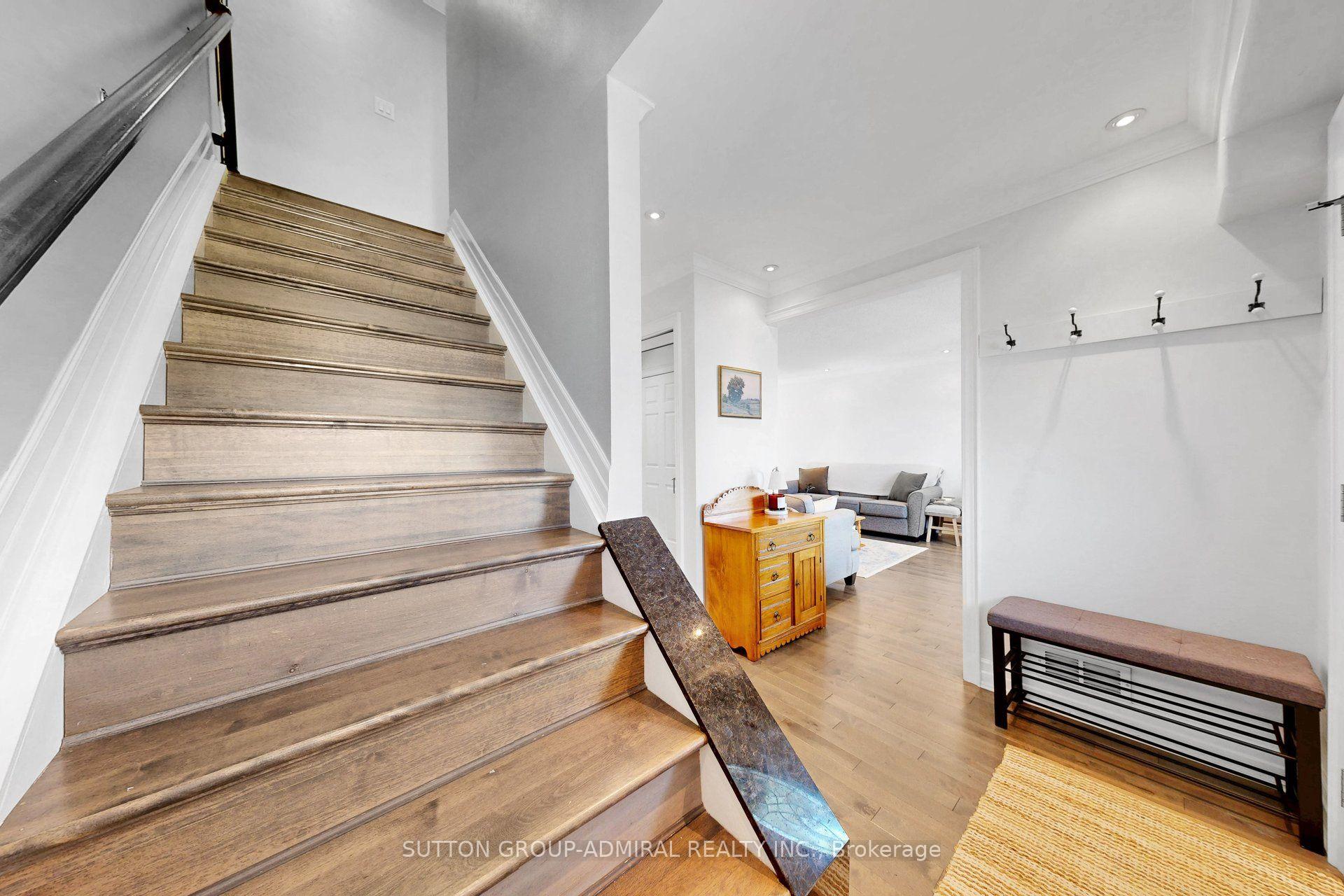 Photo 18 of 149 Little Avenue, Barrie, Allandale Heights — HOMEH
