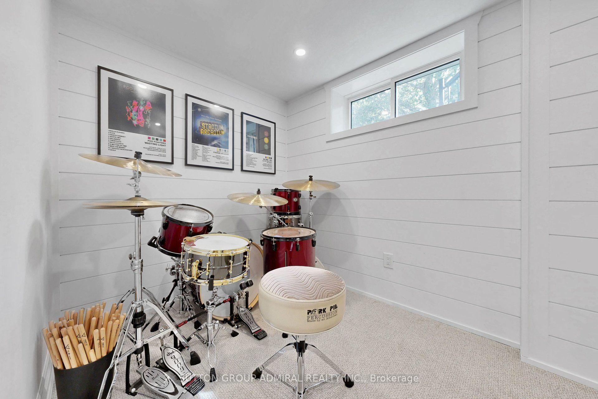 Photo 37 of 149 Little Avenue, Barrie, Allandale Heights — HOMEH