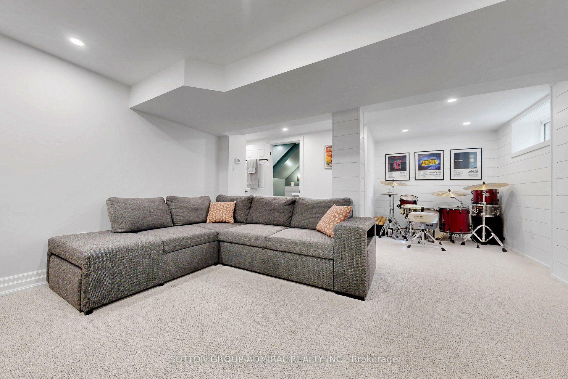 Photo 39 of 149 Little Avenue, Barrie, Allandale Heights — HOMEH
