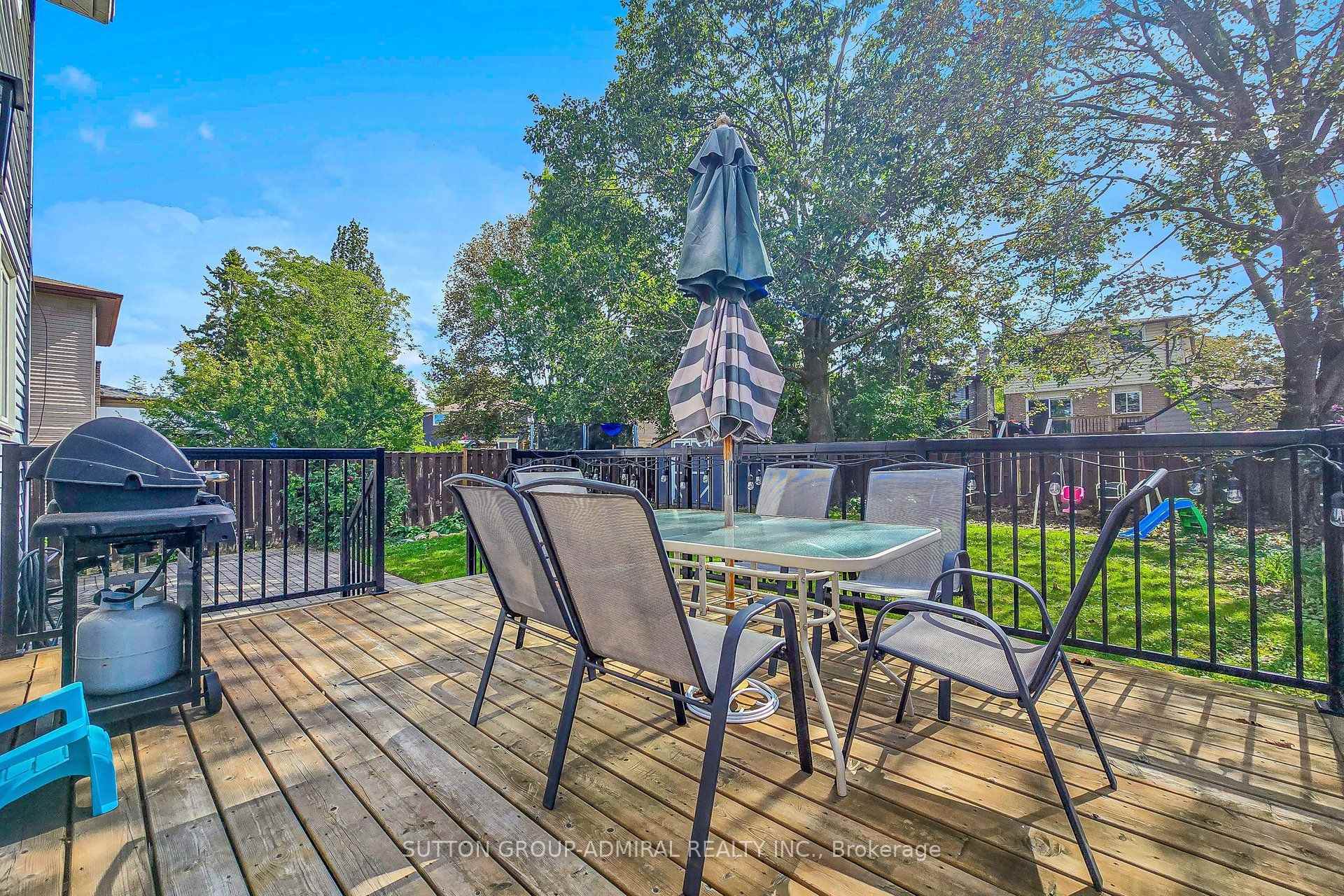 Photo 43 of 149 Little Avenue, Barrie, Allandale Heights — HOMEH