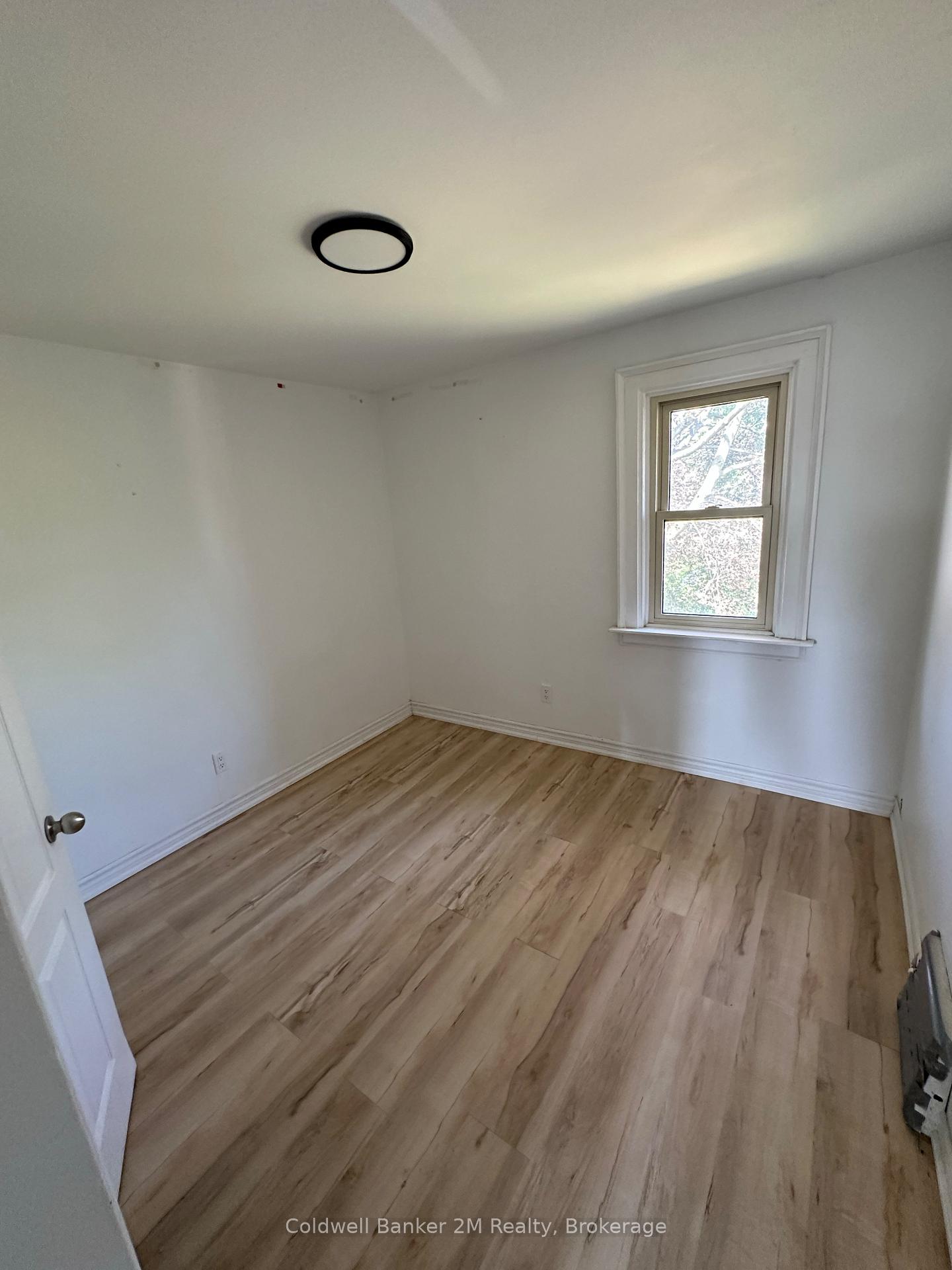 Photo 10 of 386 Pine Avenue, Oshawa, Vanier — HOMEH