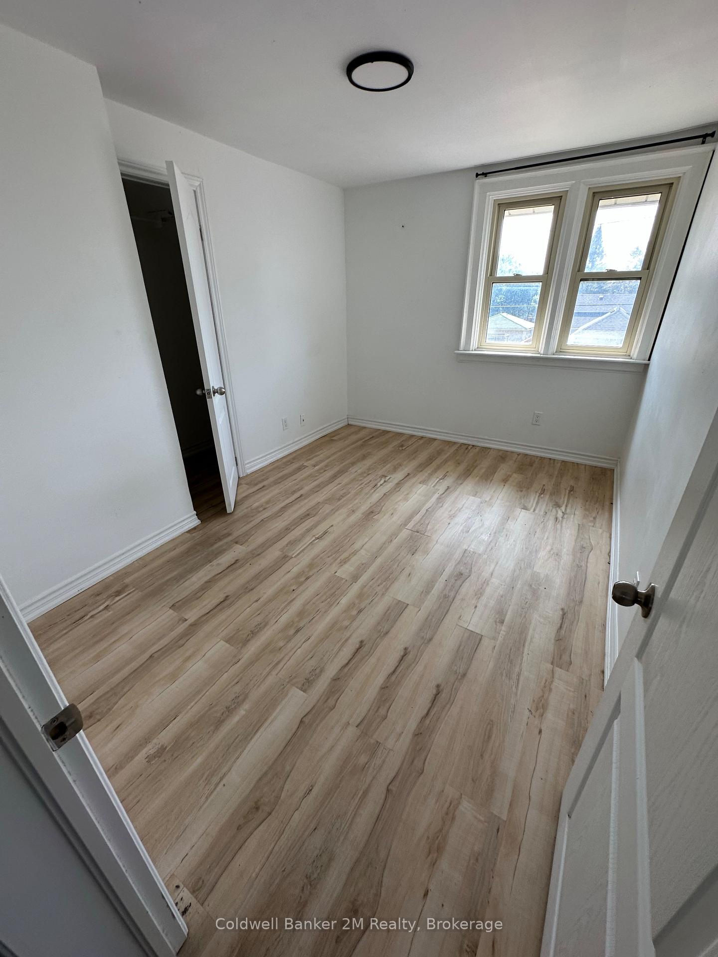 Photo 11 of 386 Pine Avenue, Oshawa, Vanier — HOMEH