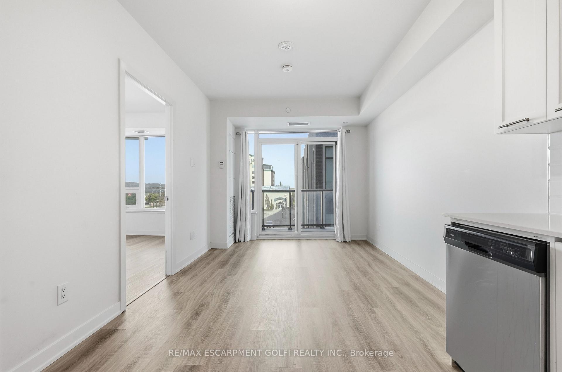 Photo 3 of Unit 304, 385 Winston Road, Grimsby, Grimsby Beach — HOMEH