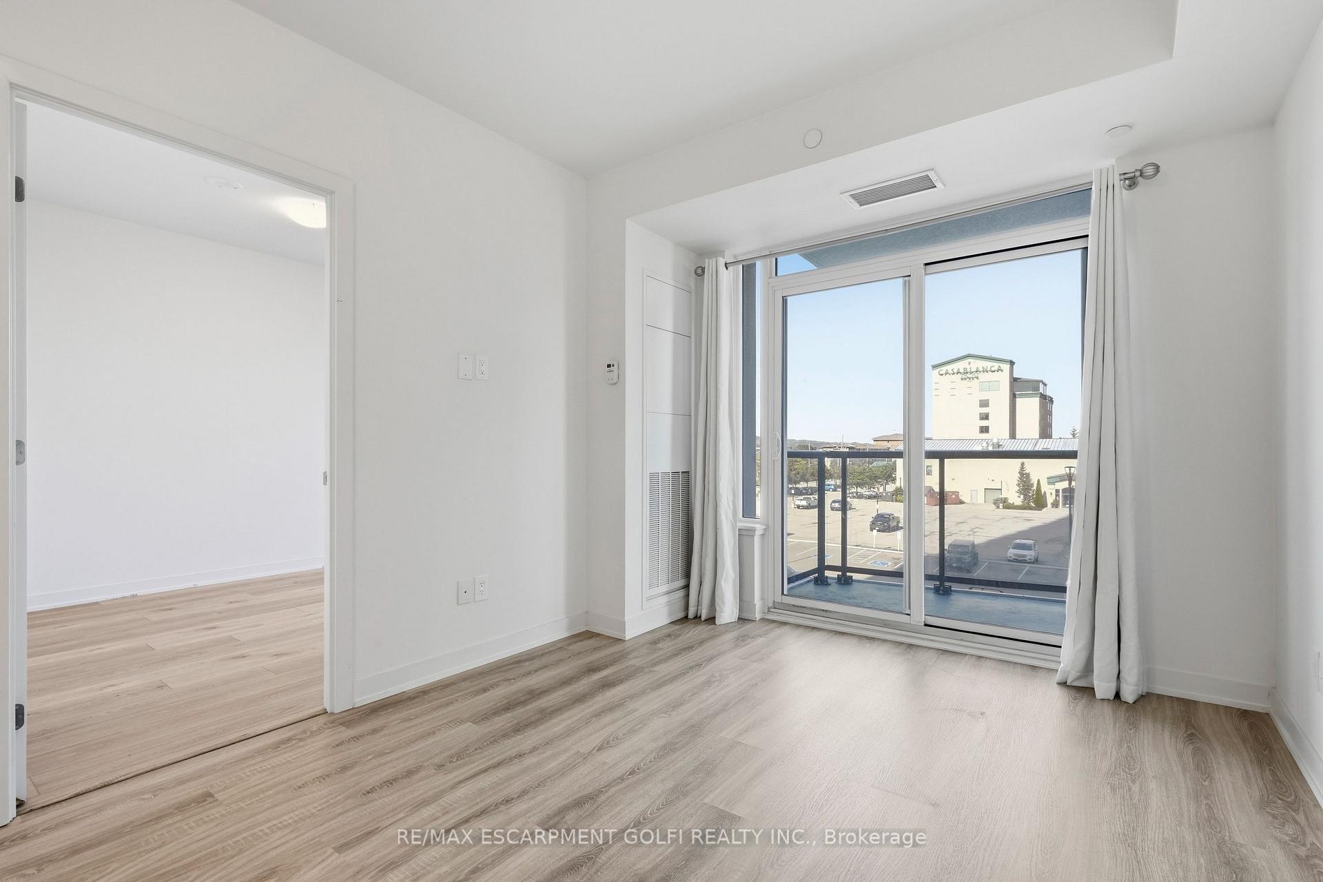 Photo 5 of Unit 304, 385 Winston Road, Grimsby, Grimsby Beach — HOMEH
