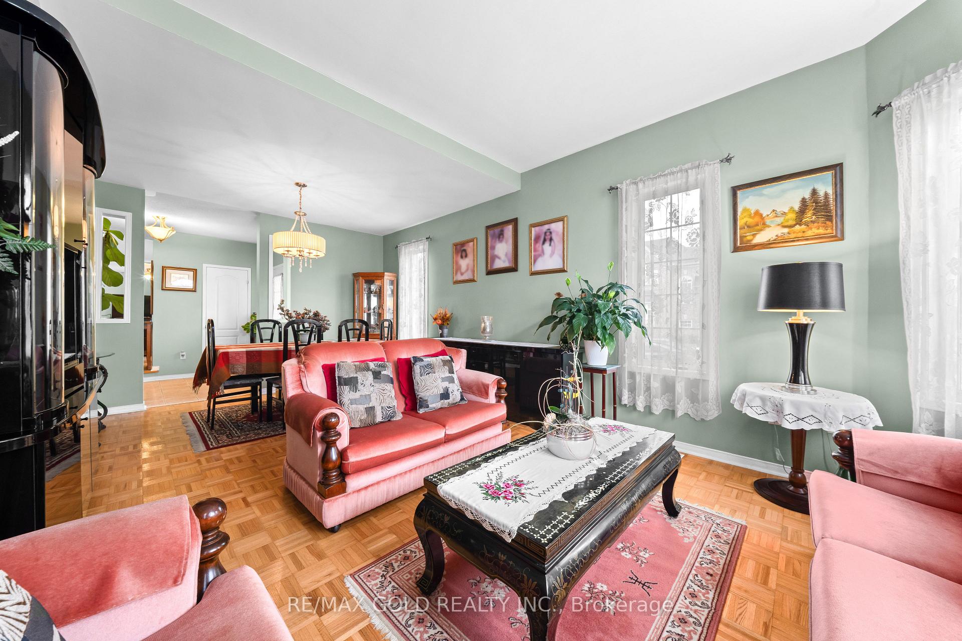 Photo 5 of 35 Goreridge Crescent, Brampton, Bram East — HOMEH