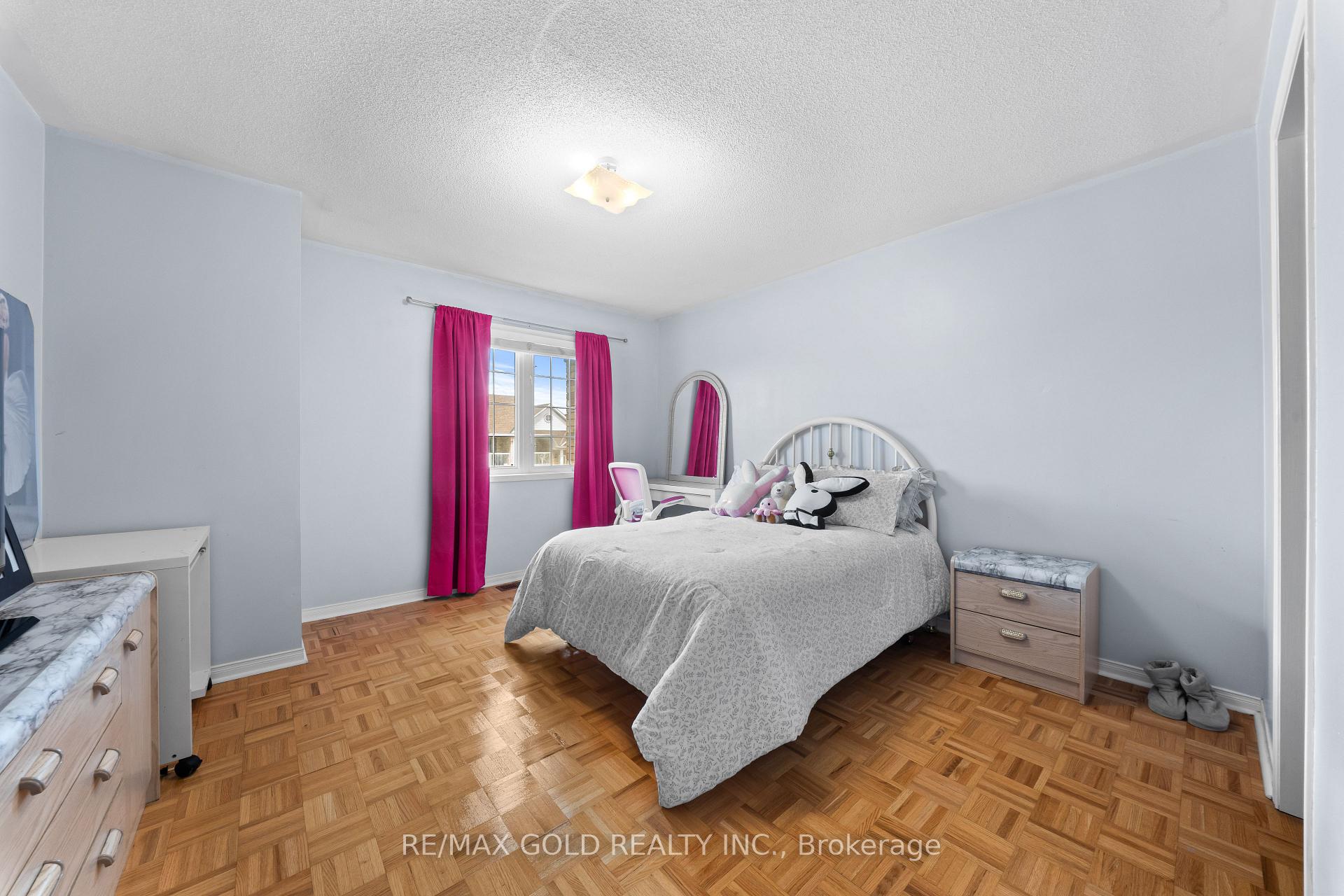 Photo 16 of 35 Goreridge Crescent, Brampton, Bram East — HOMEH