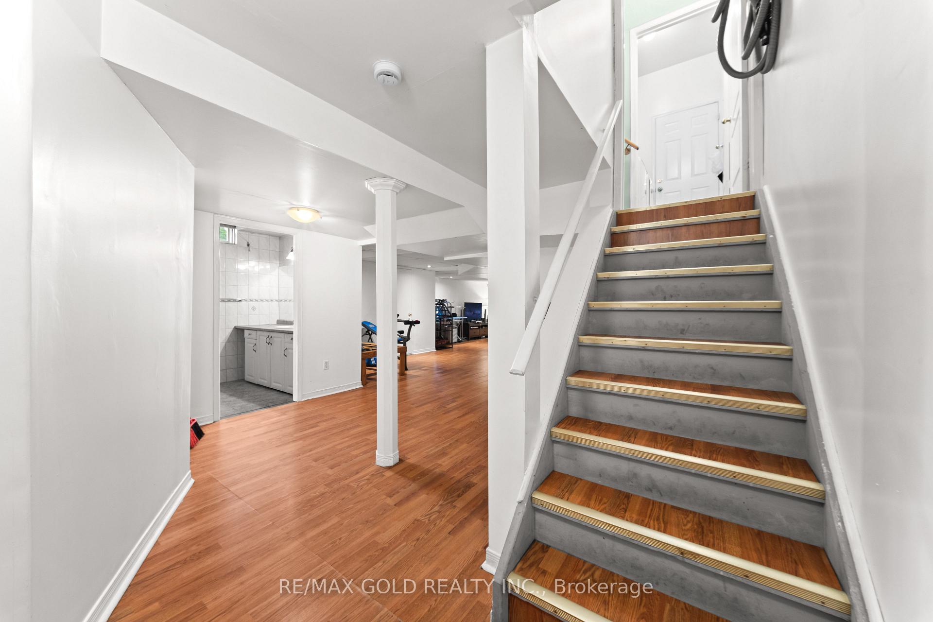 Photo 18 of 35 Goreridge Crescent, Brampton, Bram East — HOMEH