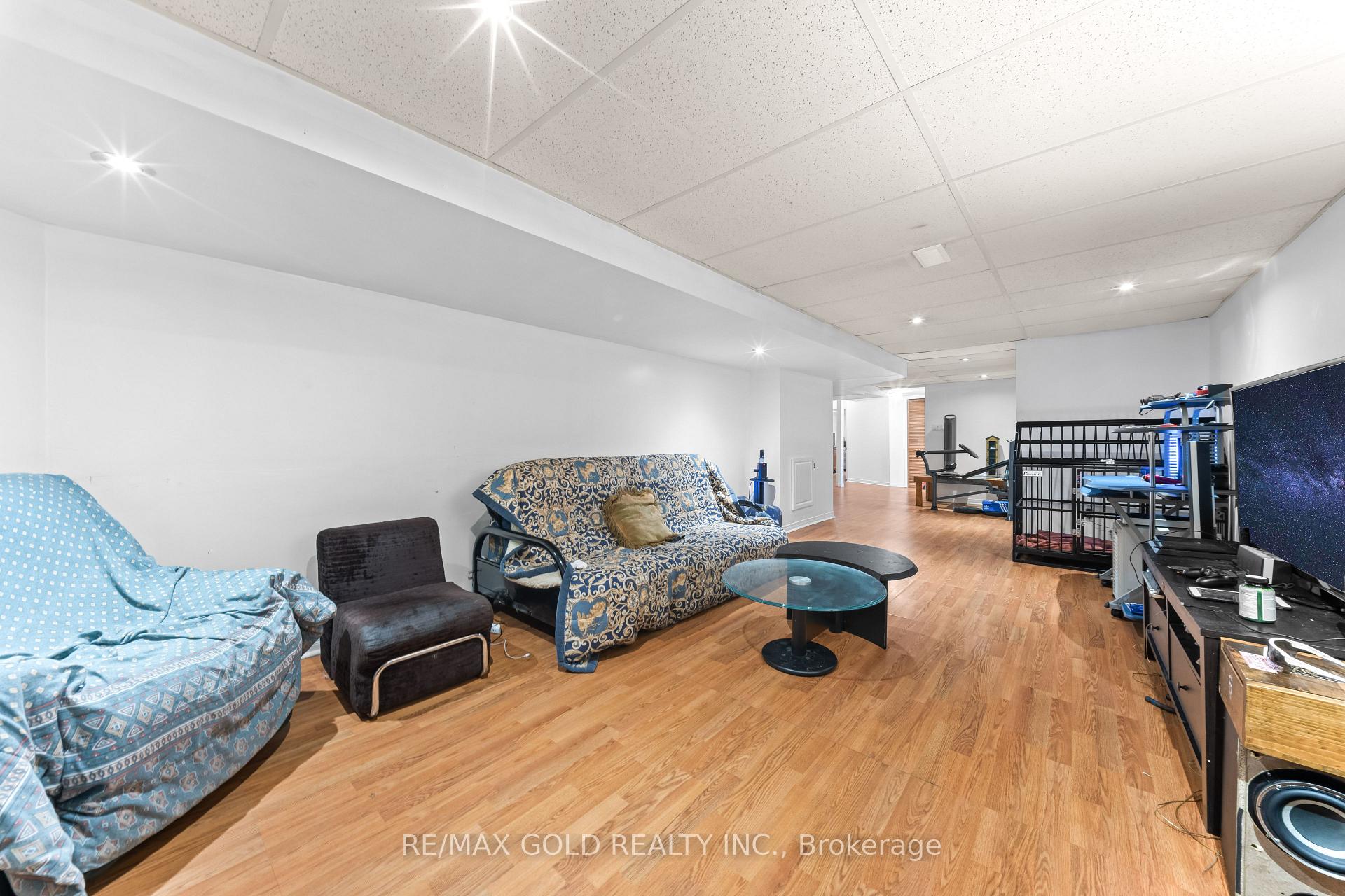 Photo 19 of 35 Goreridge Crescent, Brampton, Bram East — HOMEH