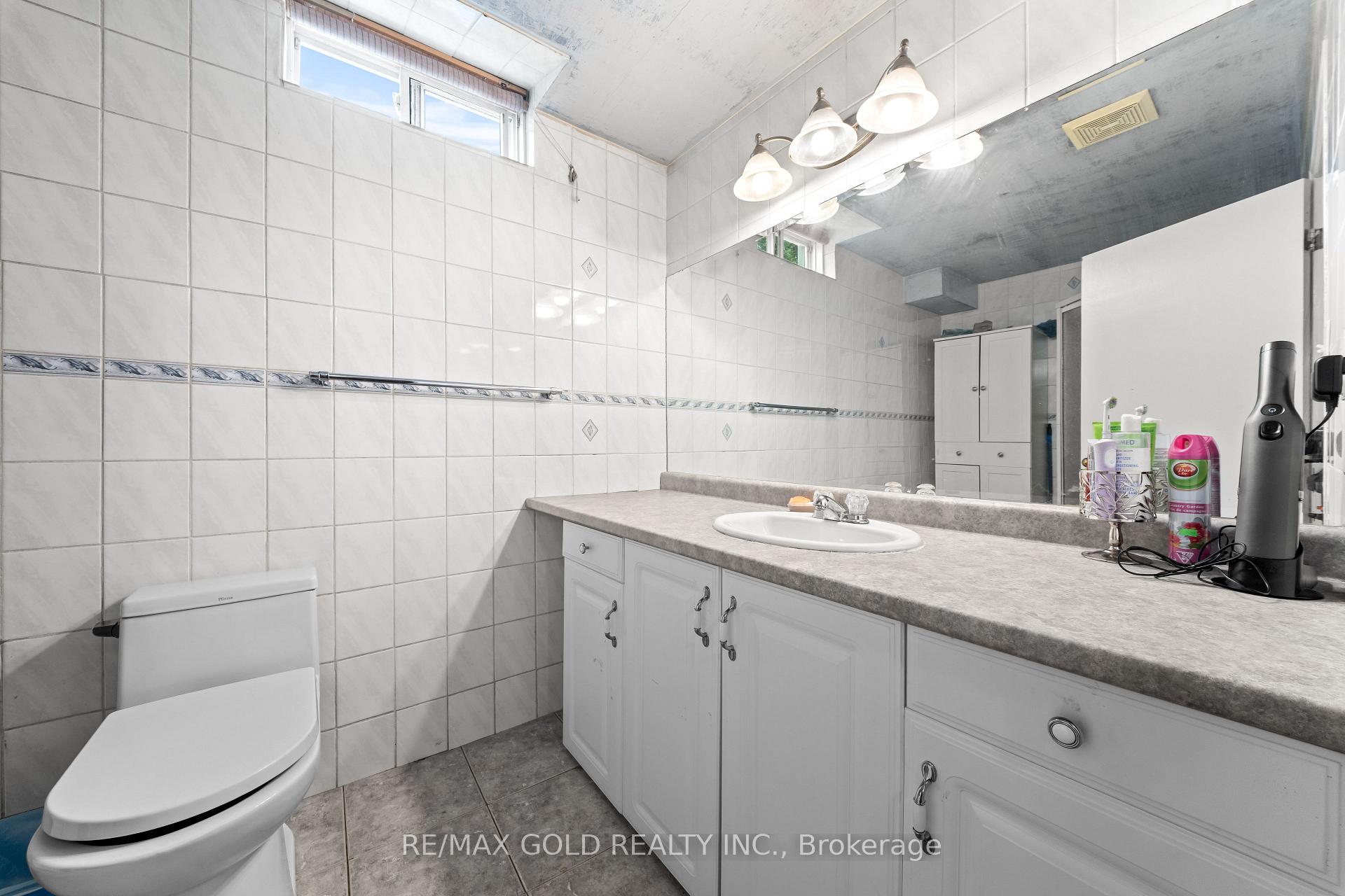 Photo 21 of 35 Goreridge Crescent, Brampton, Bram East — HOMEH